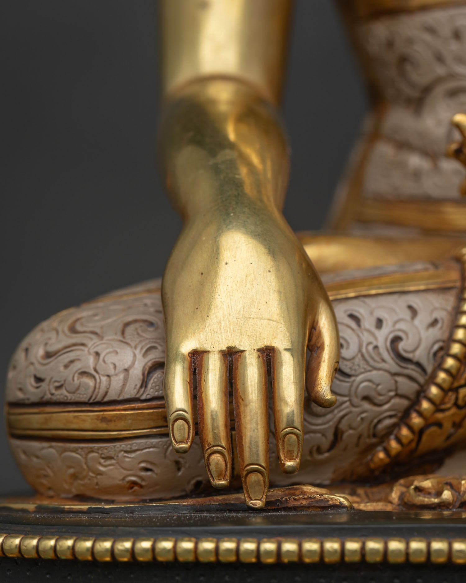 Shakyamuni Buddha Statue