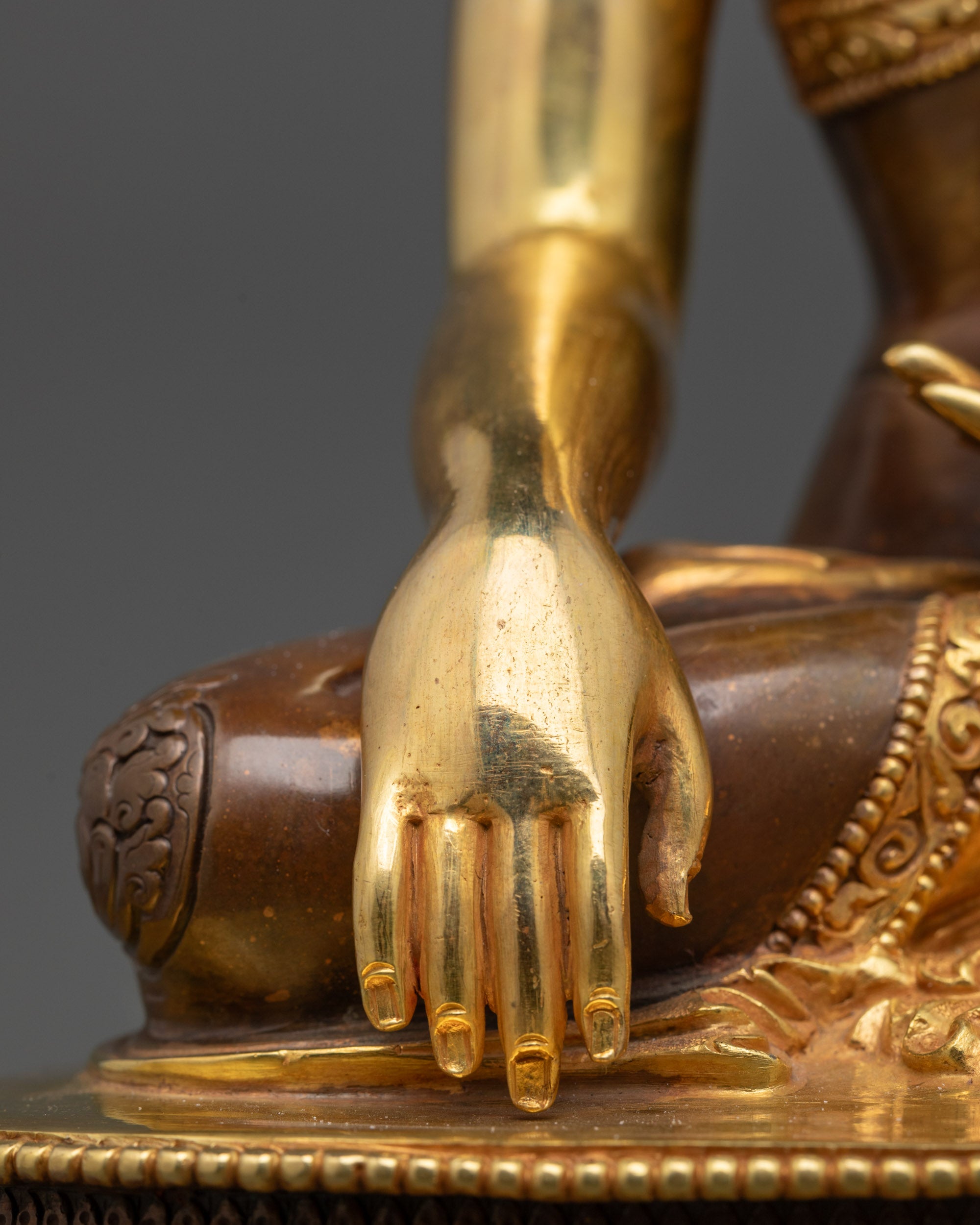 Shakyamuni Buddha Sculpture – Handcrafted Siddhartha Gautama Figure