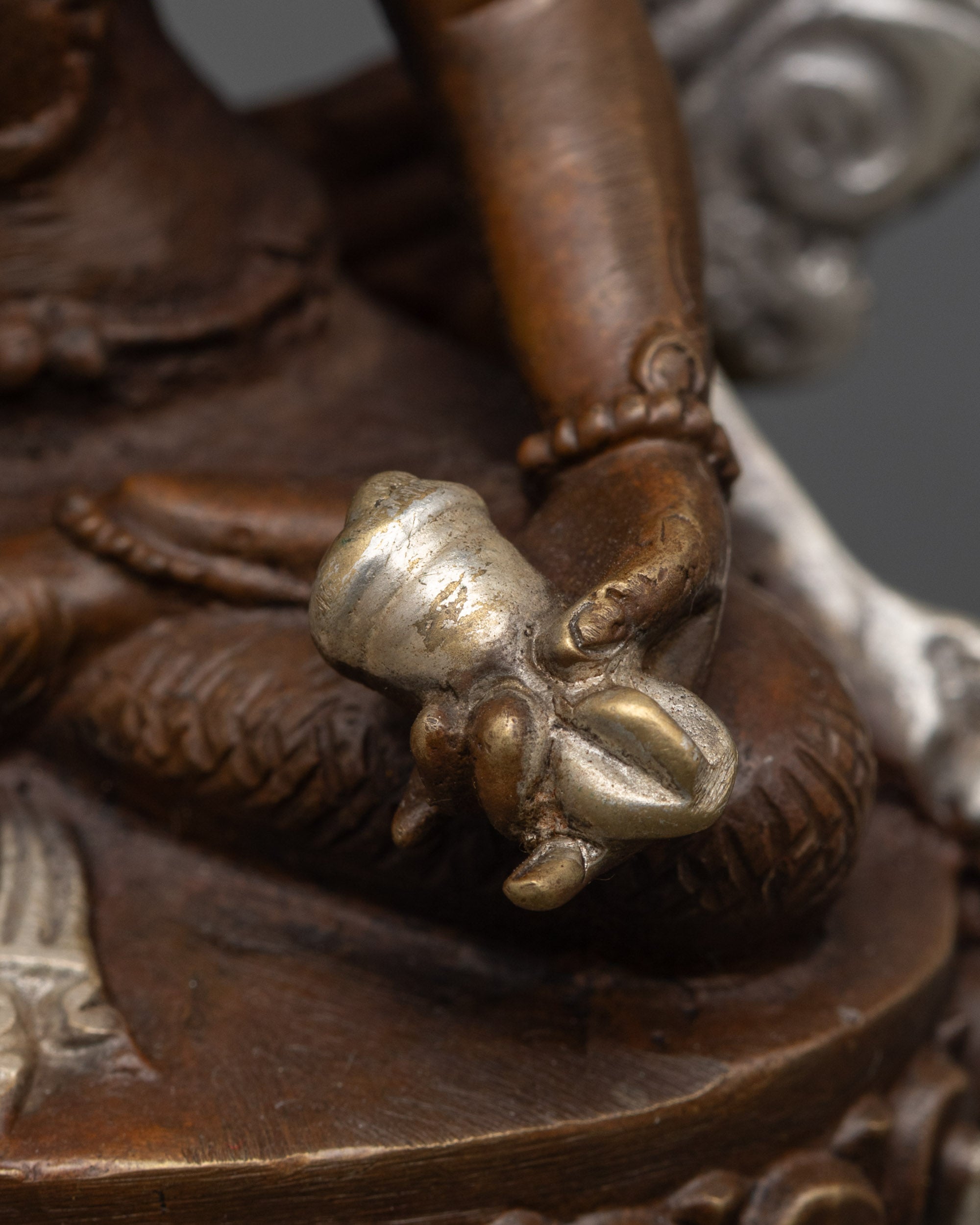 Spiritual Statue of Vajrasattva | Durable Machine-Made Sculpture