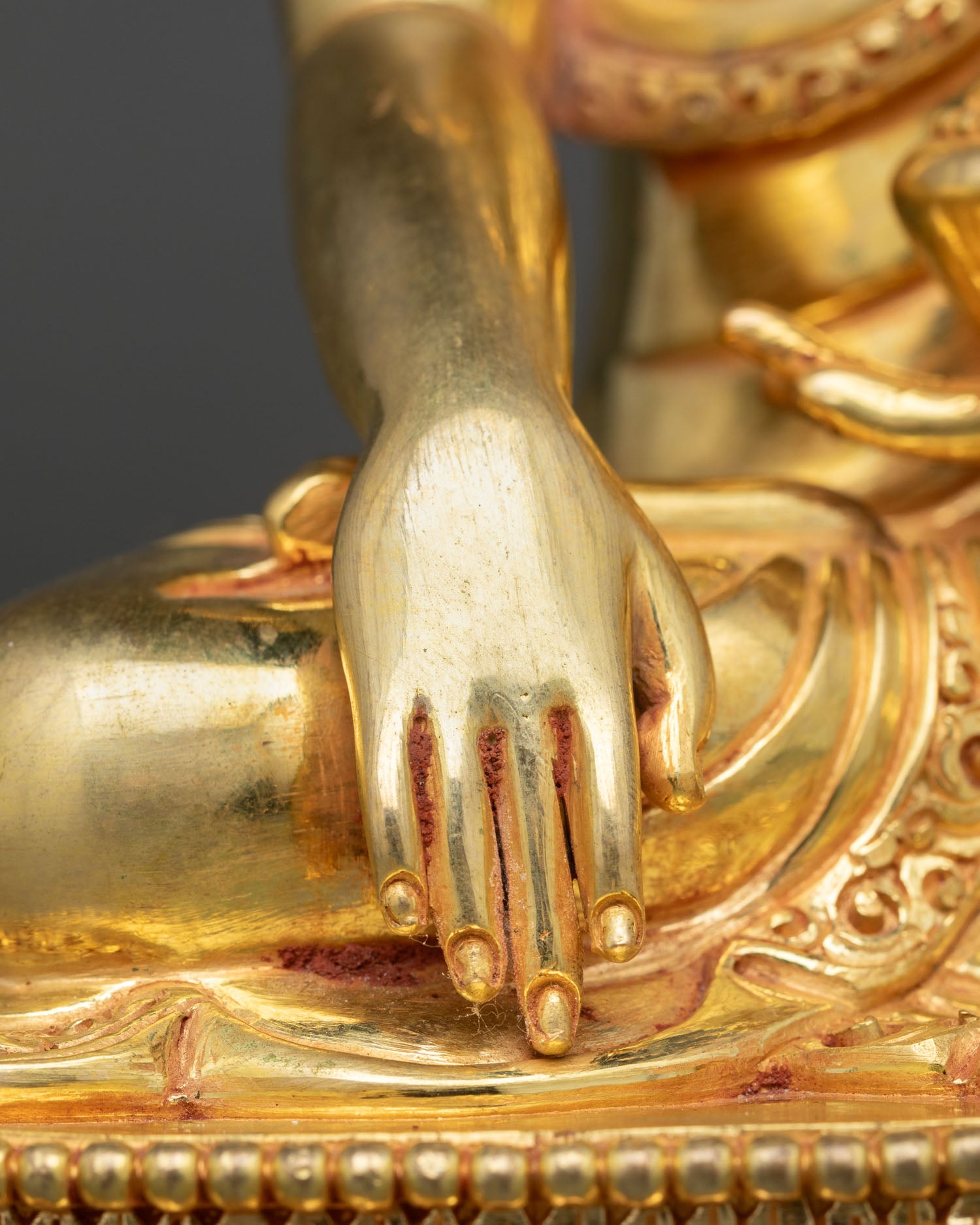 Buddha Shakyamuni Statue | Traditional Buddhist Artwork
