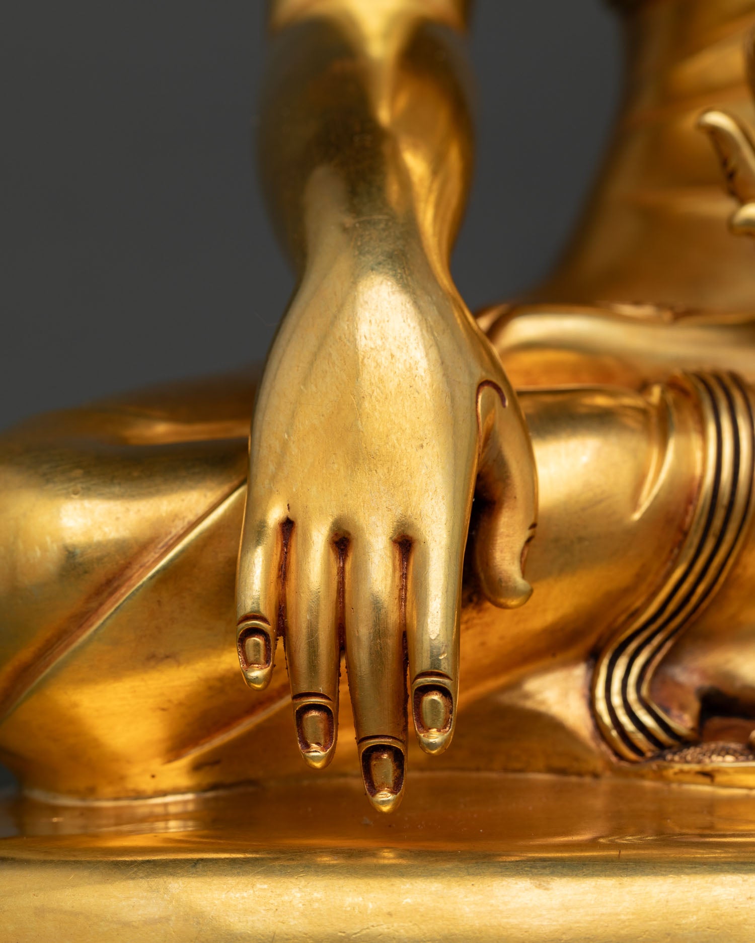 Buddha Shakyamuni Statue
