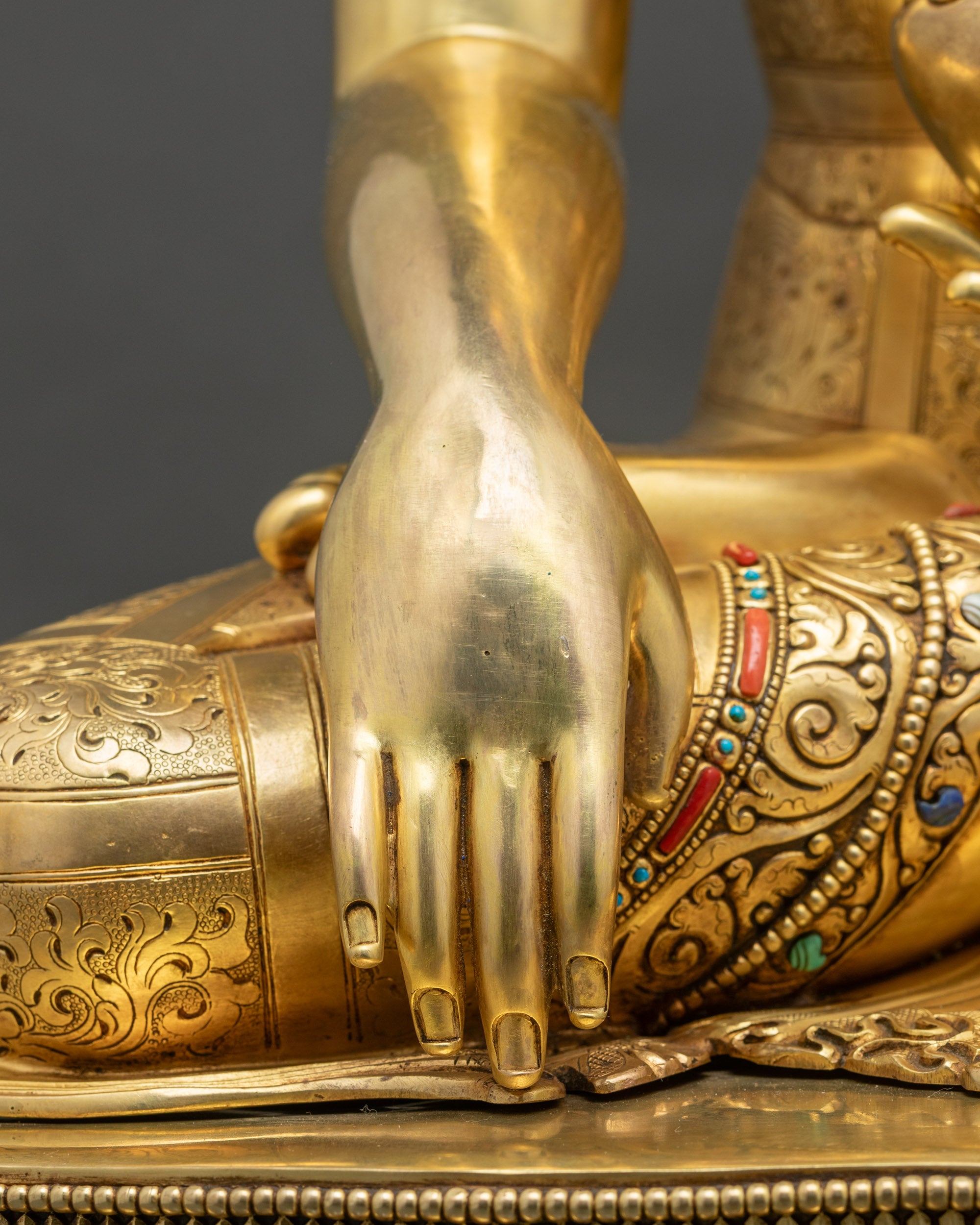 Big Shakyamuni Buddha Statue | Handicrafted Nepalese Sculptures