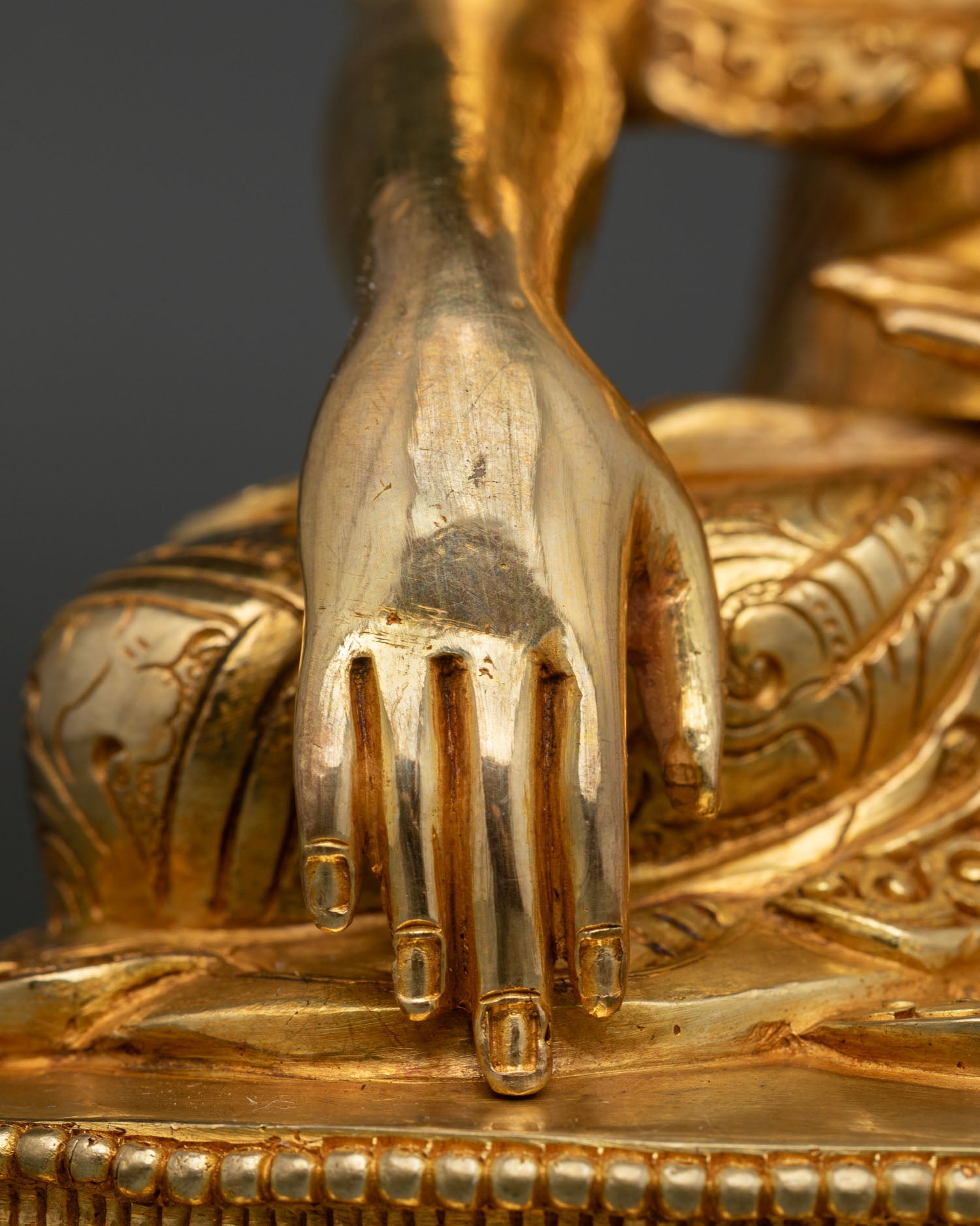 Shakyamuni Buddha Statue for Altar | 24K Gold Fire-Gilded Sculpture