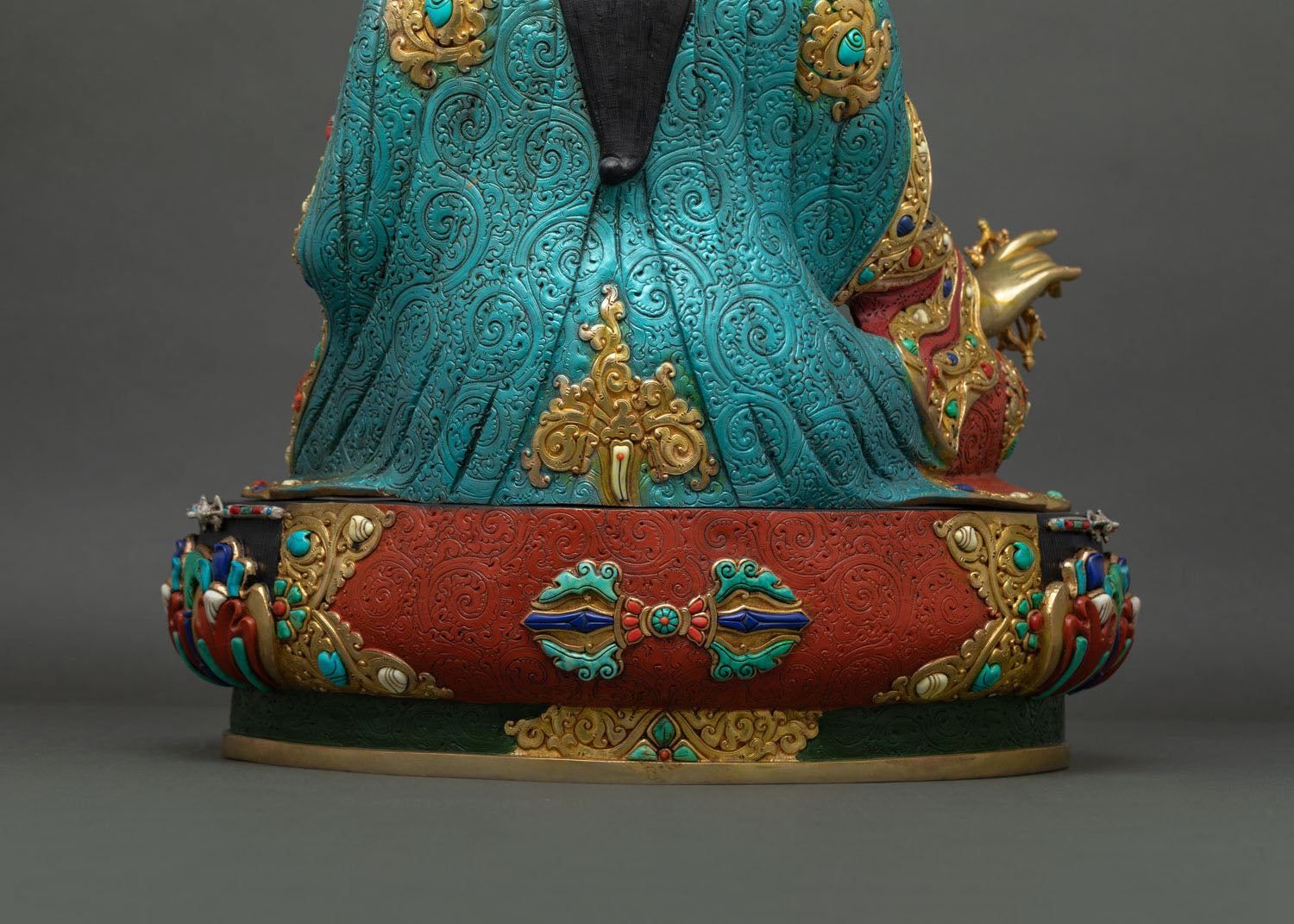 Lotus-Born Guru Rinpoche Statue | The Great Second Buddha
