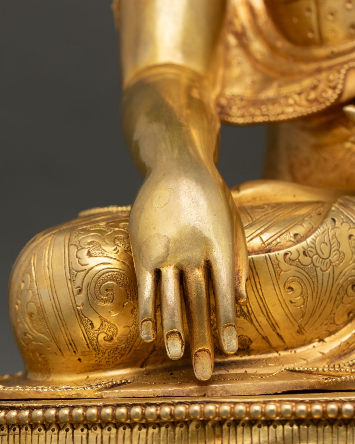 Buddha Shakyamuni Statue