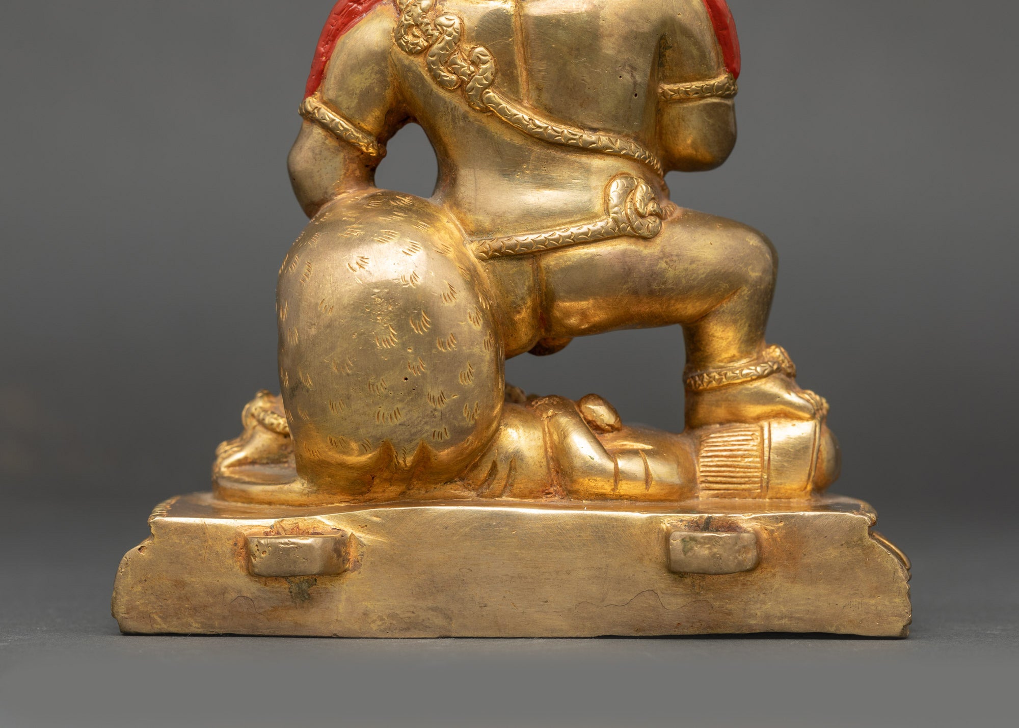 Black Dzambhala Statue