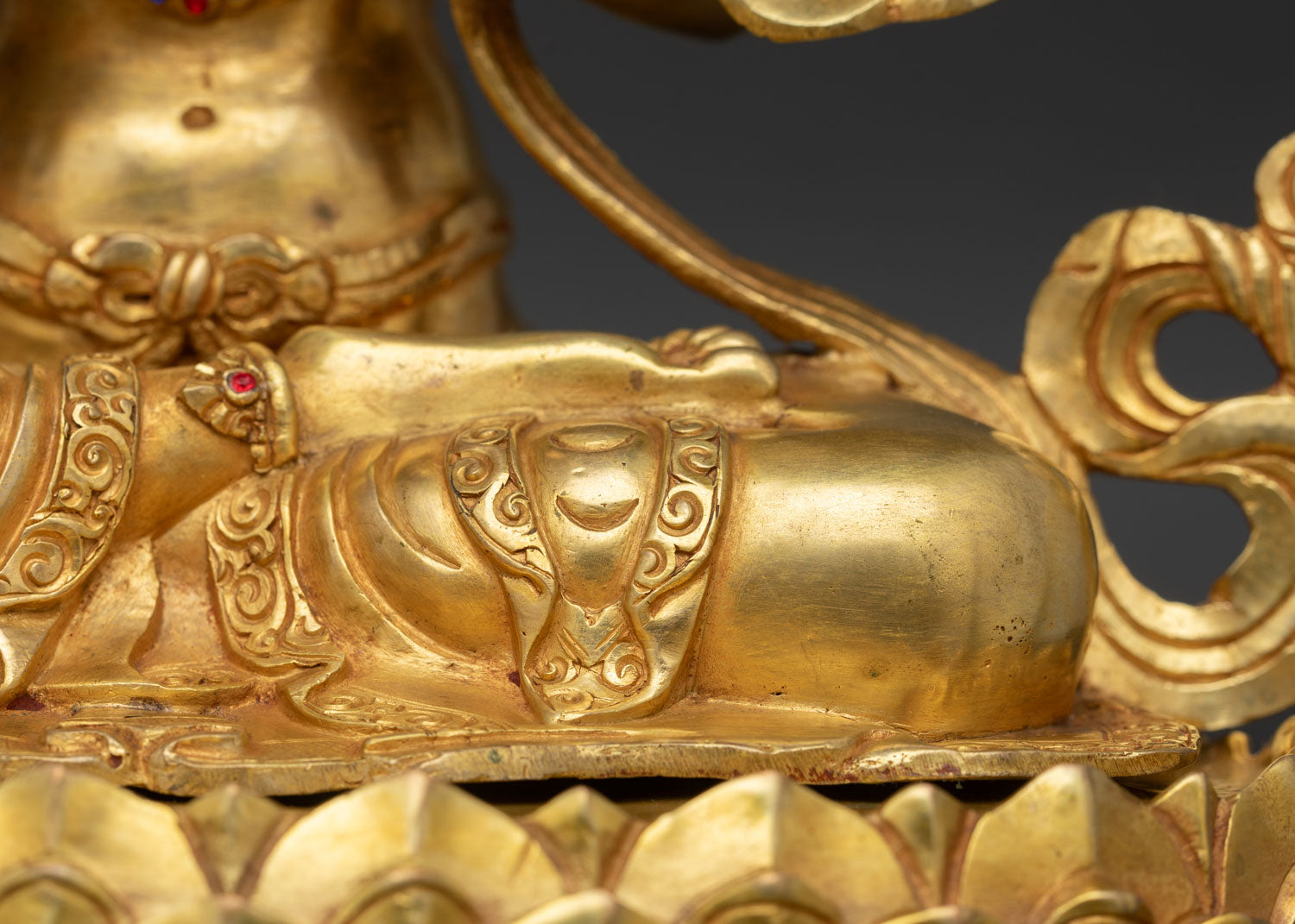 Chenrezig Statue | Handcrafted Buddhist Deity Sculpture