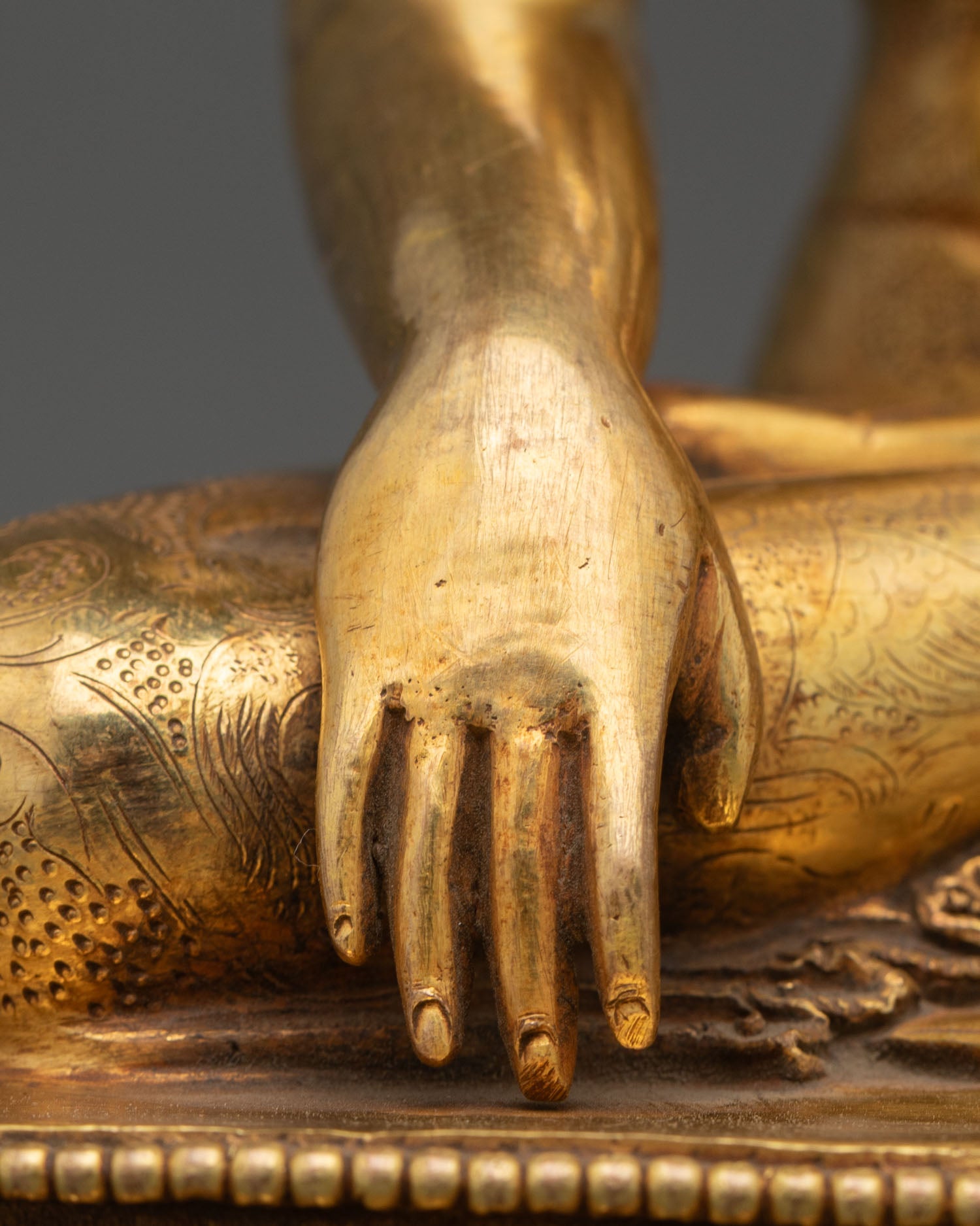 Crown Shakyamuni Buddha Statue