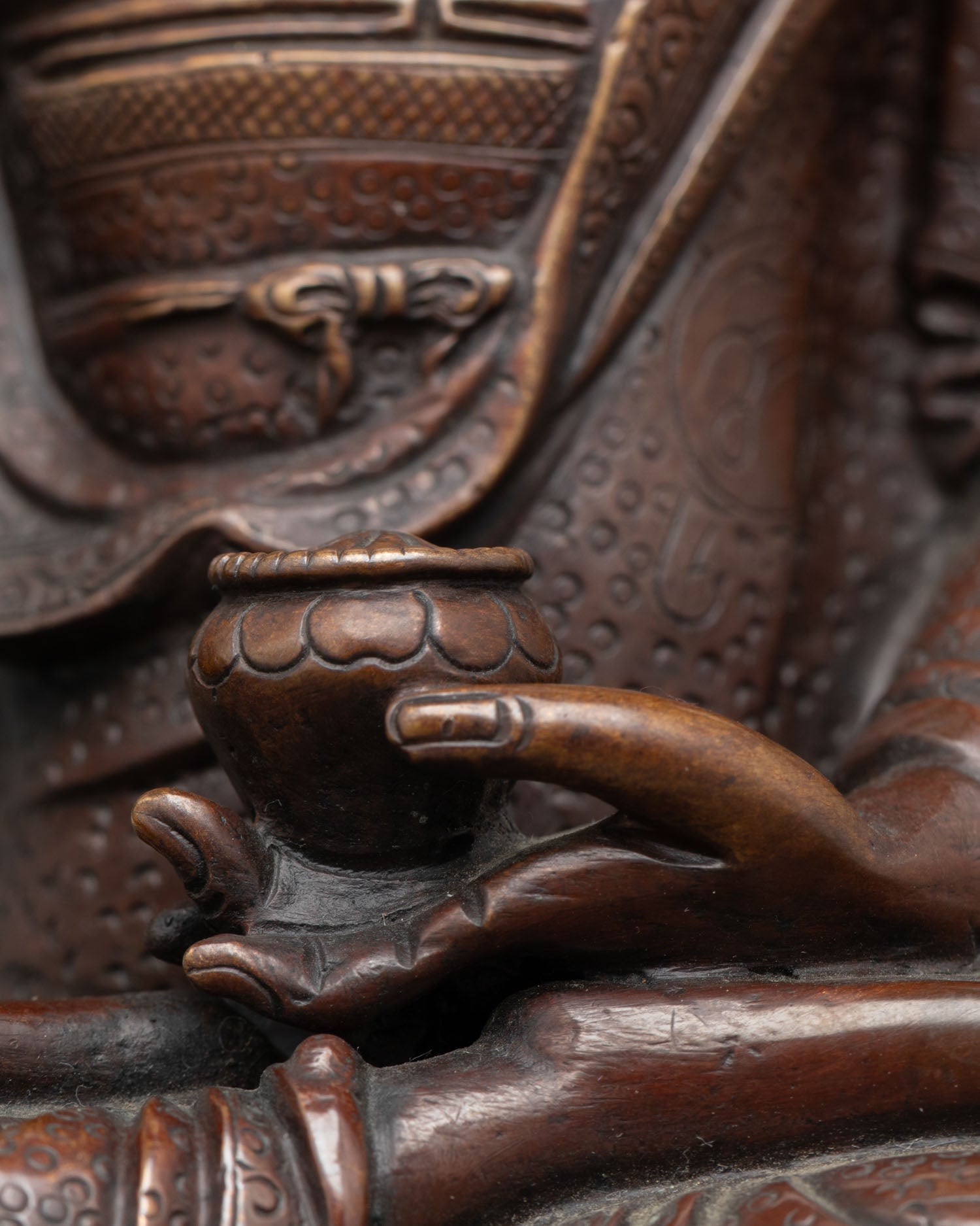 Oxidized Shakyamuni Buddha Statue | Traditional Nepalese Artwork