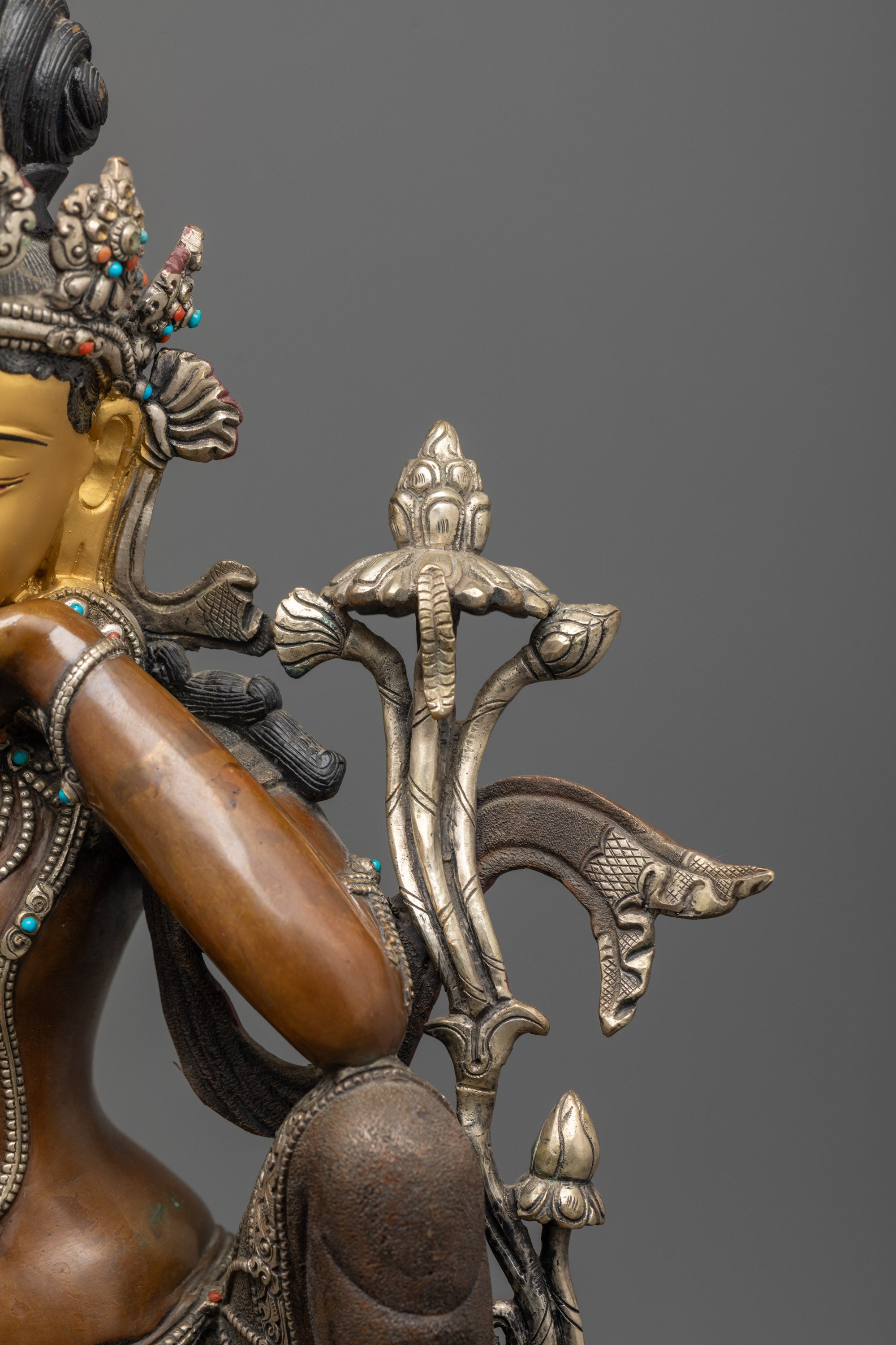Calm Avalokiteshvara Statue | Oxidized Buddha of Mercy & Peace