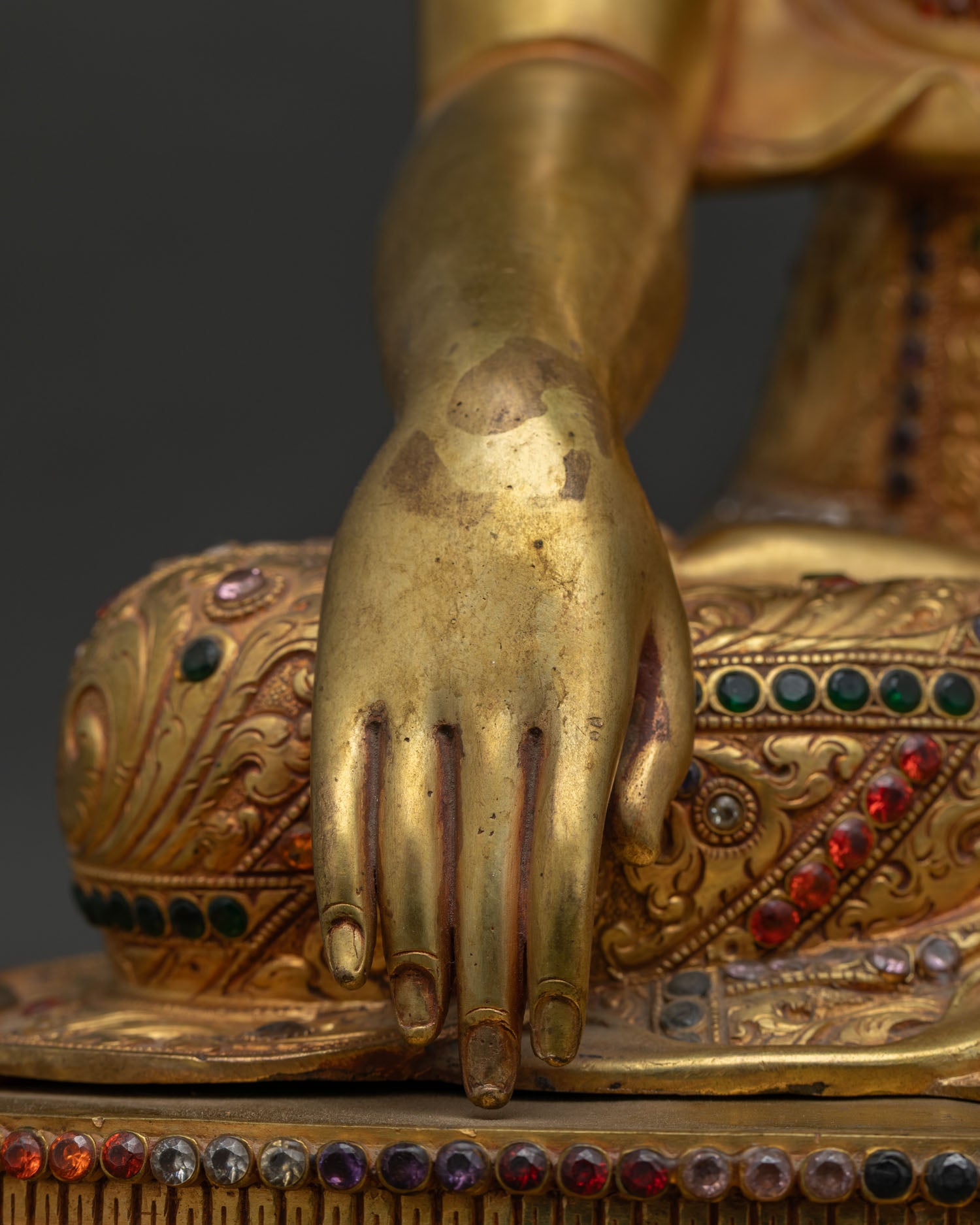 Buddha Shakyamuni Statue