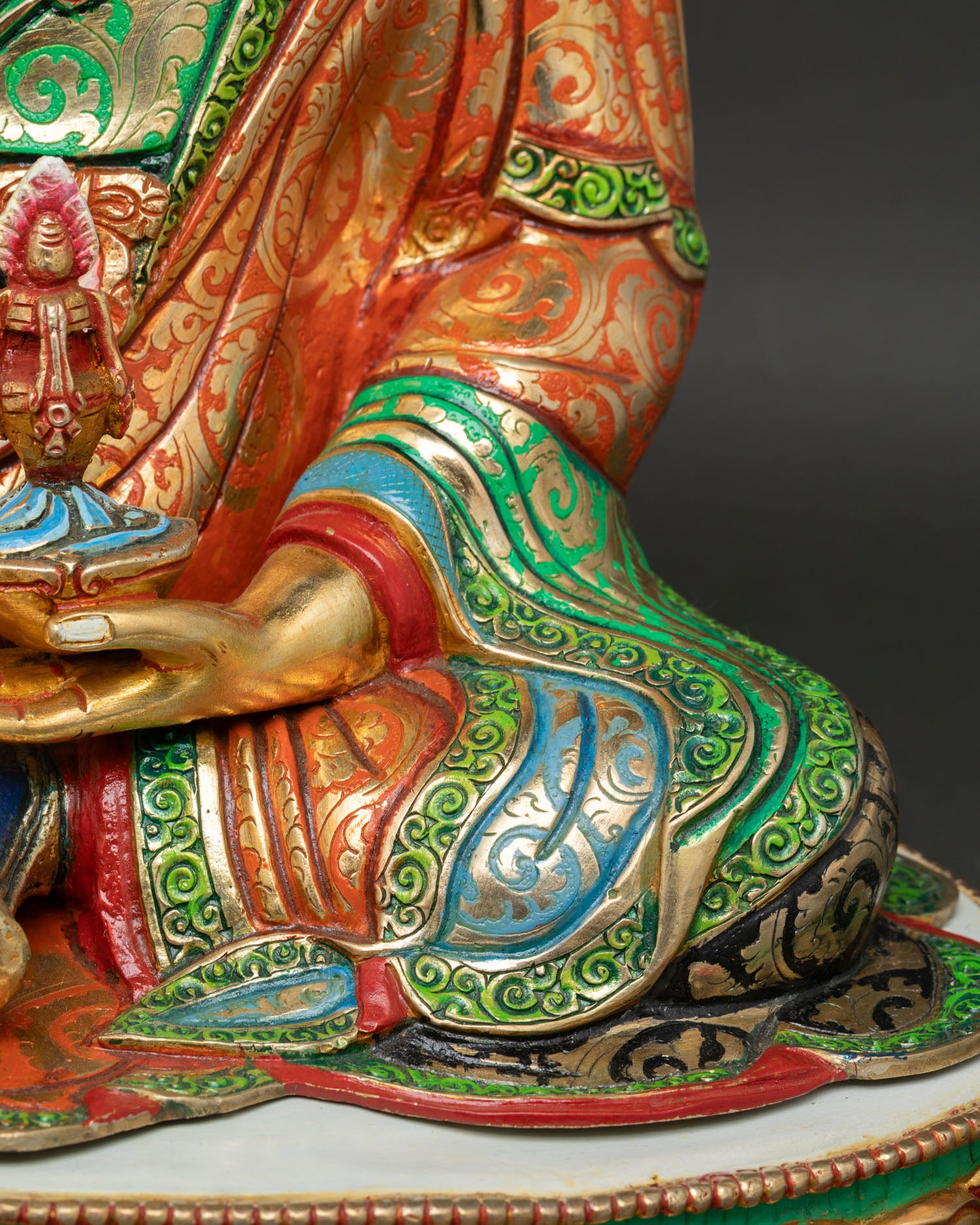 Enlightened Guru Rinpoche Statue | Buddhist Master Figurine