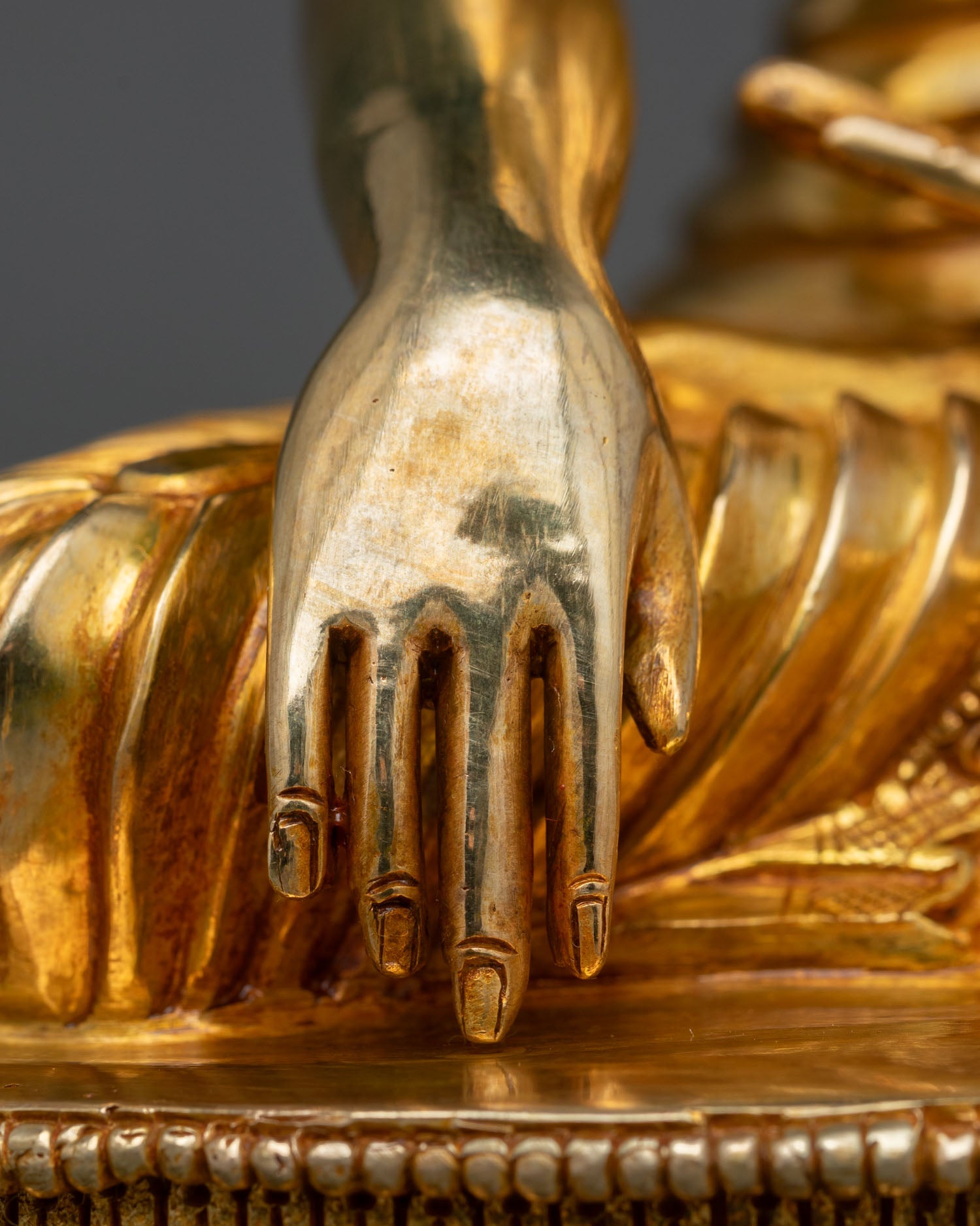 Shakyamuni Buddha Statue – Spiritual Healing & Zen Decor
