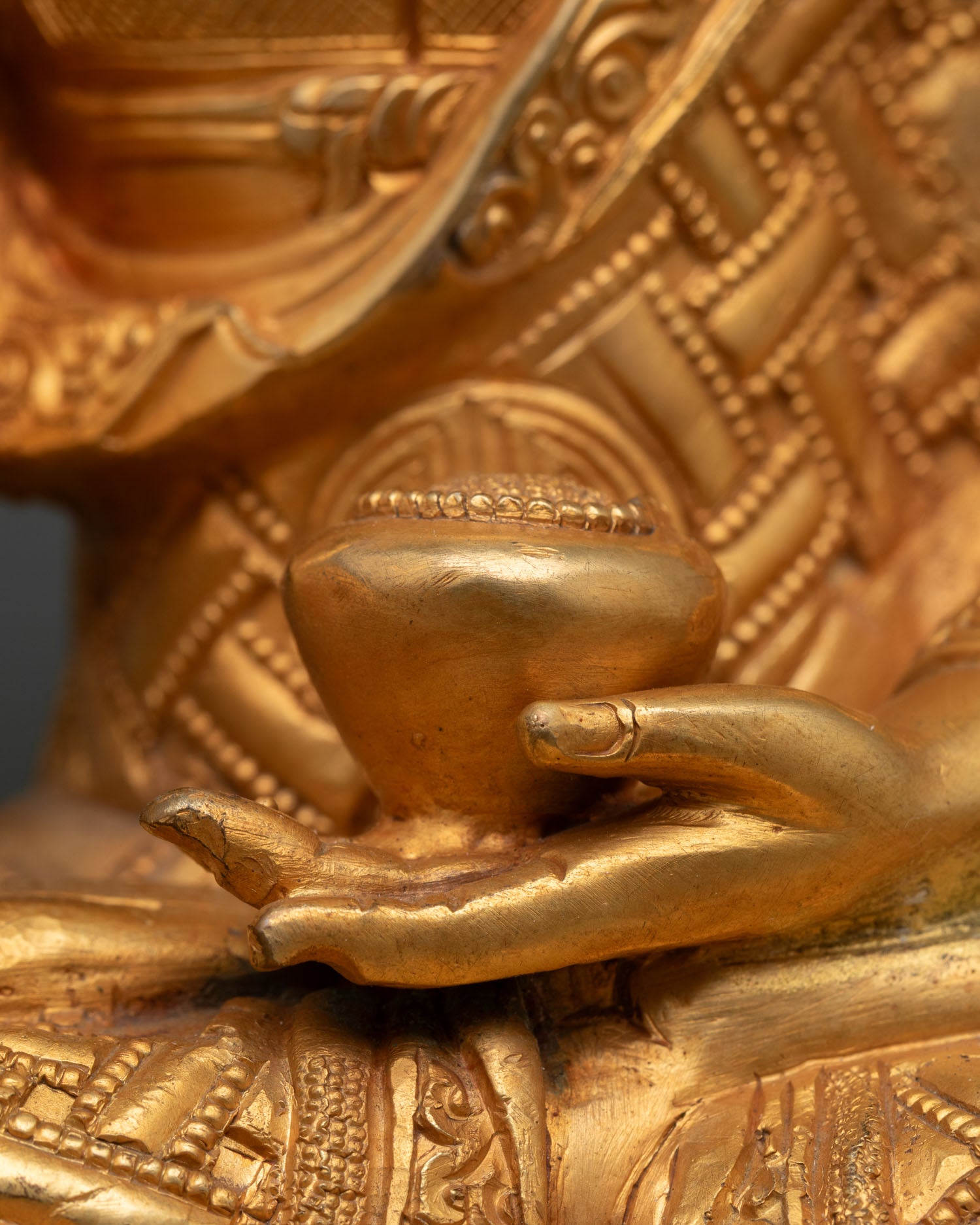 Buddha Shakyamuni Statue | Embodiment of Peace and Awakening