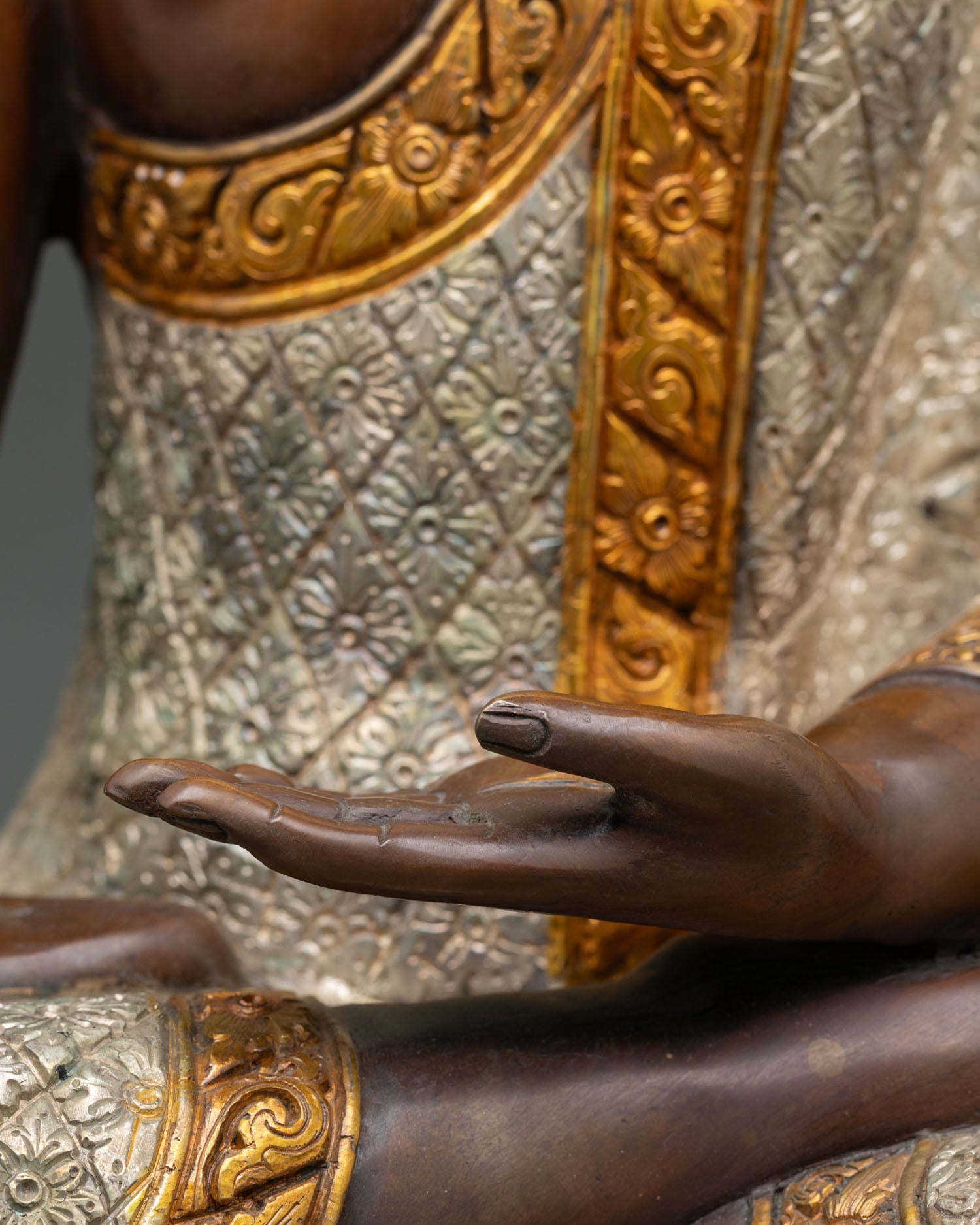 Tathagata Shakyamuni Buddha Statue for Meditation & Spiritual Decor