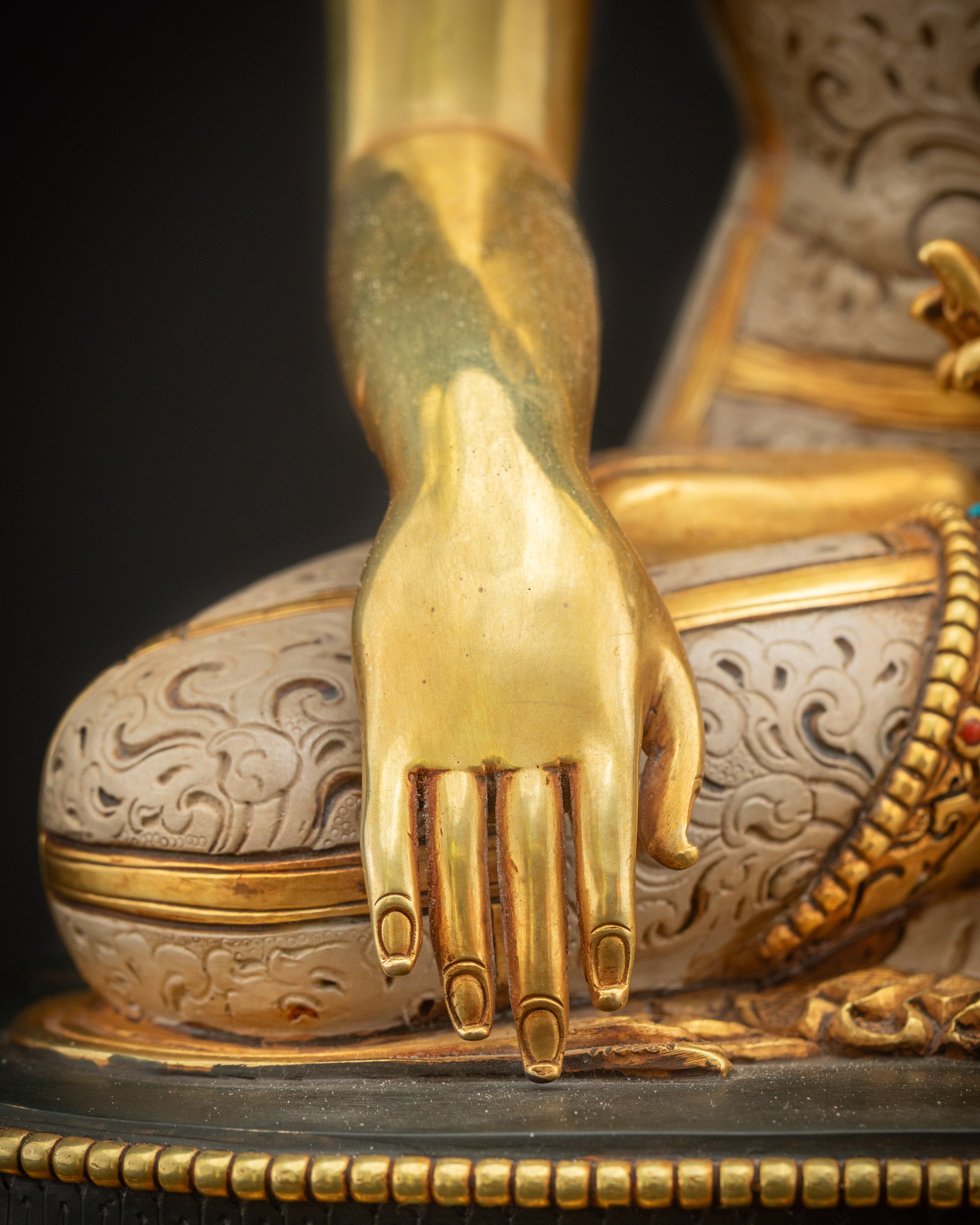 Gautama Buddha (Shakyamuni) Statue | Symbol of Awakening & Peace