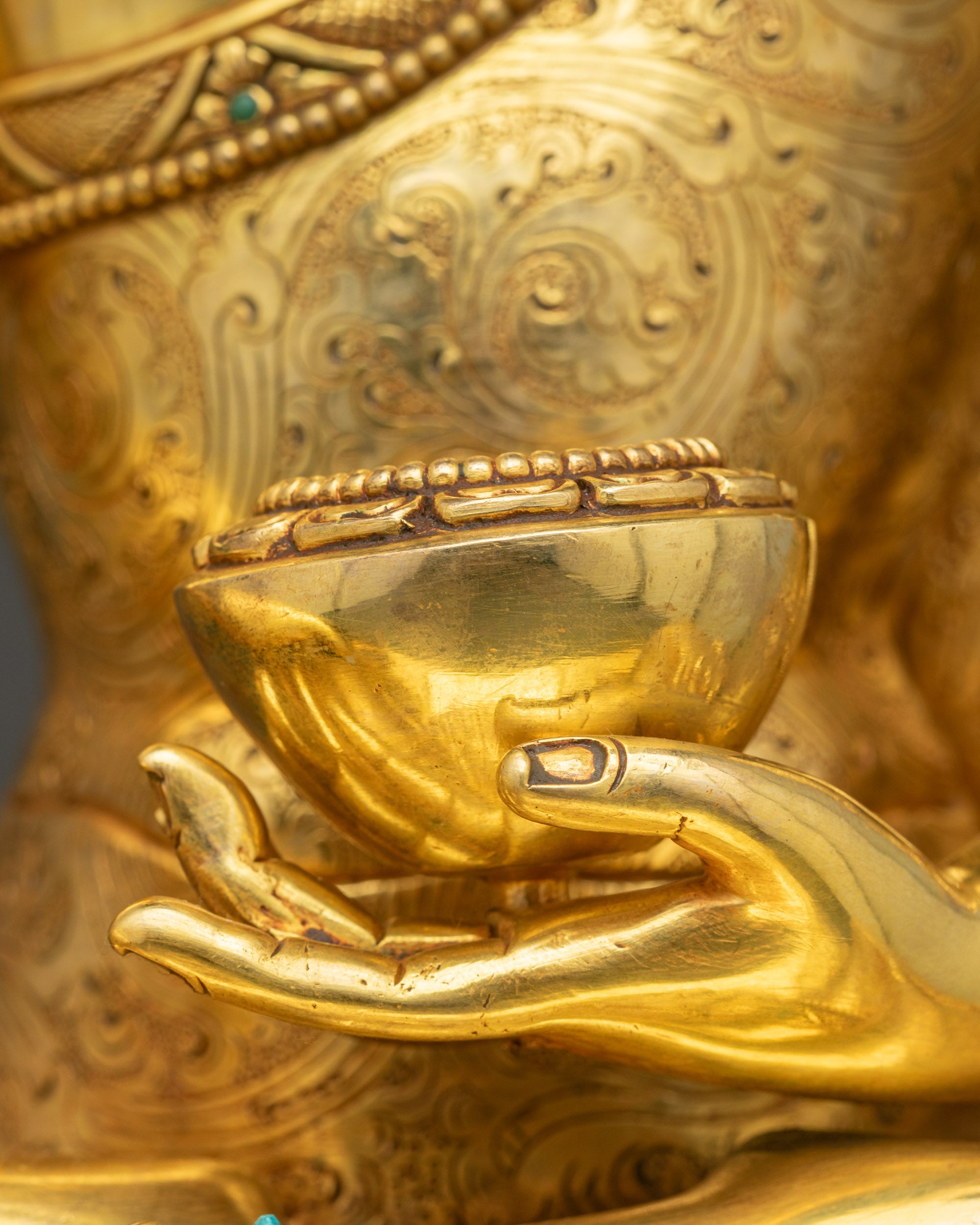 Premium Shakyamuni Buddha Statue | 24K Gold-Gilded Meditation Icon