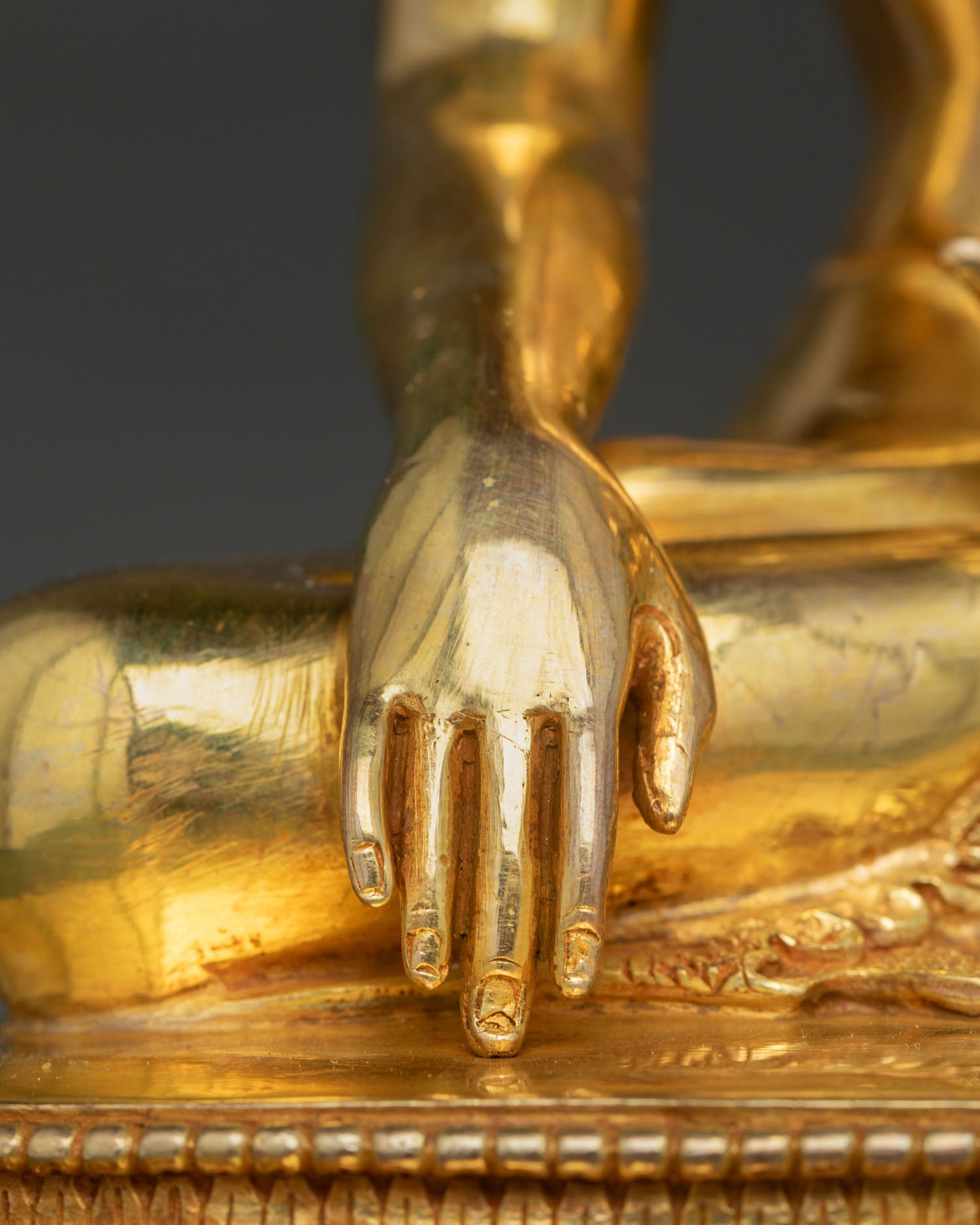 Buddha Shakyamuni Statue | Timeless Buddhist Craftsmanship