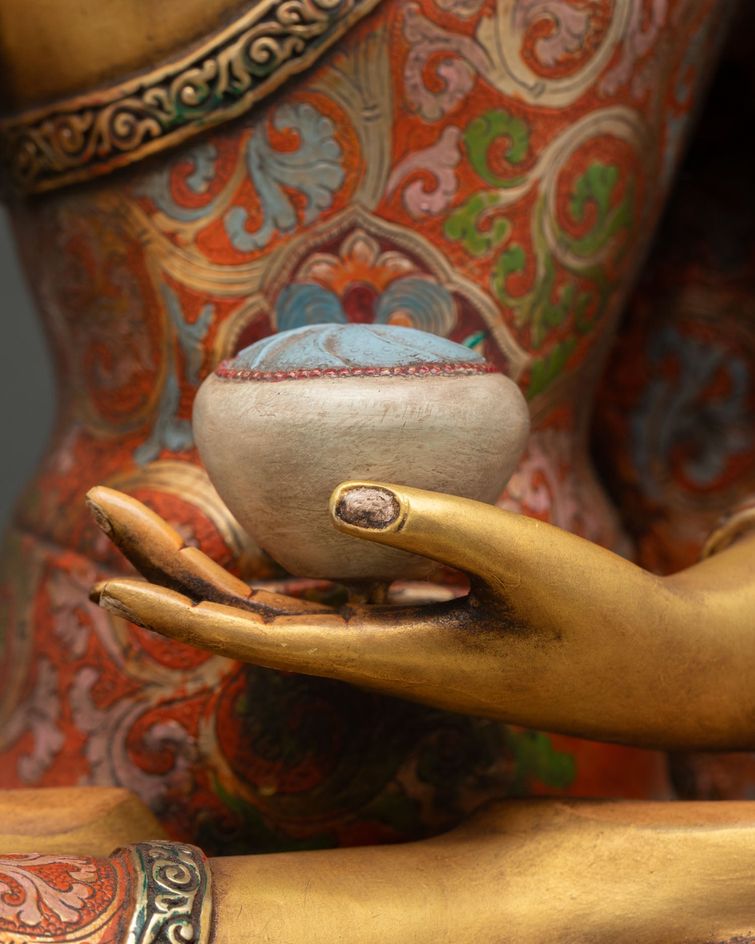 Vibrant Shakyamuni Buddha Statue – Peaceful Zen Home Décor