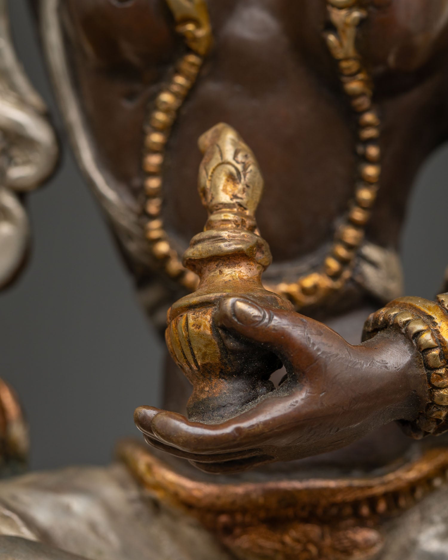 Tashi Tsheringma Statue – Embodying Longevity and Spiritual Strength