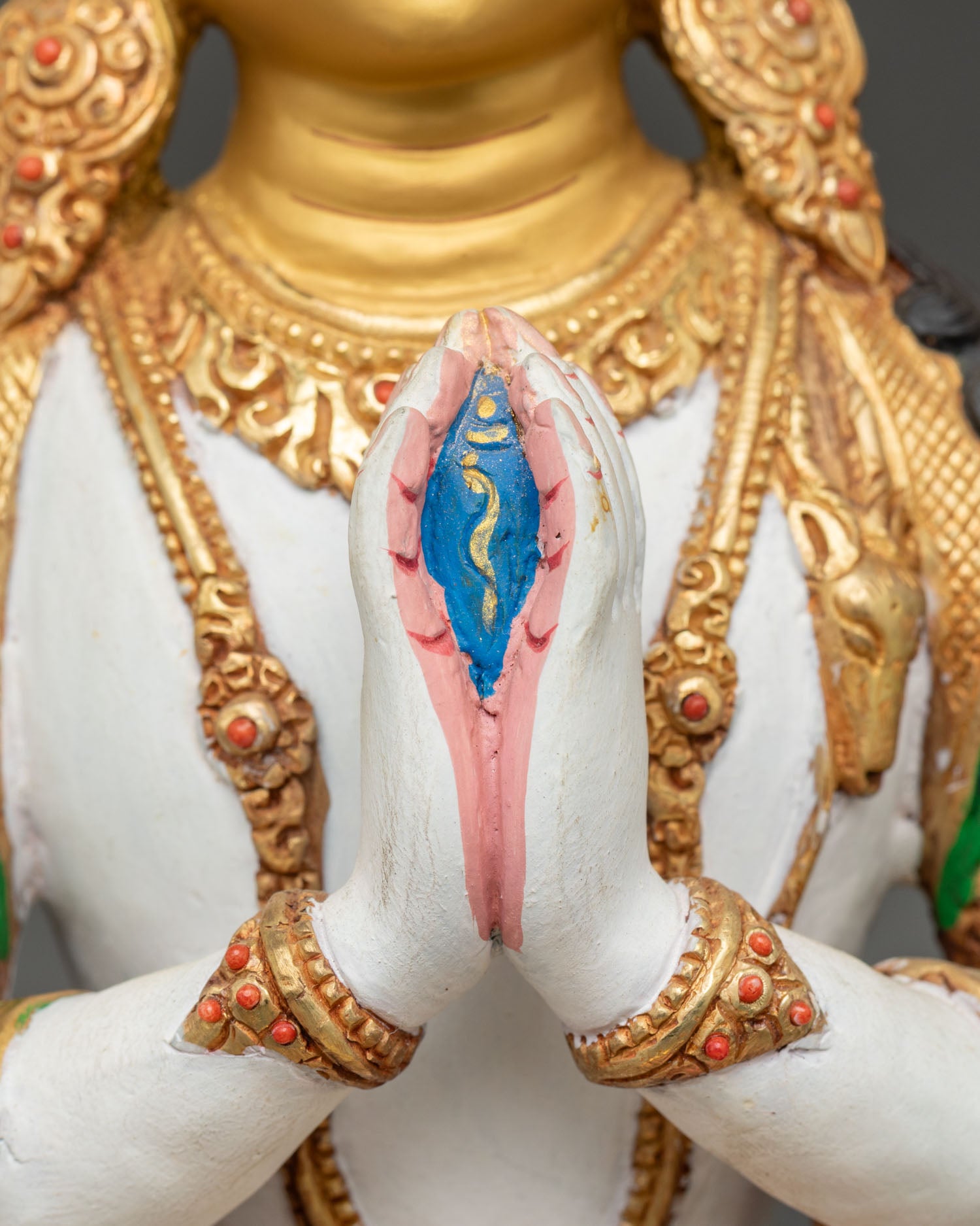 Chenrezig Statue – Traditional Four-Arm Avalokiteshvara