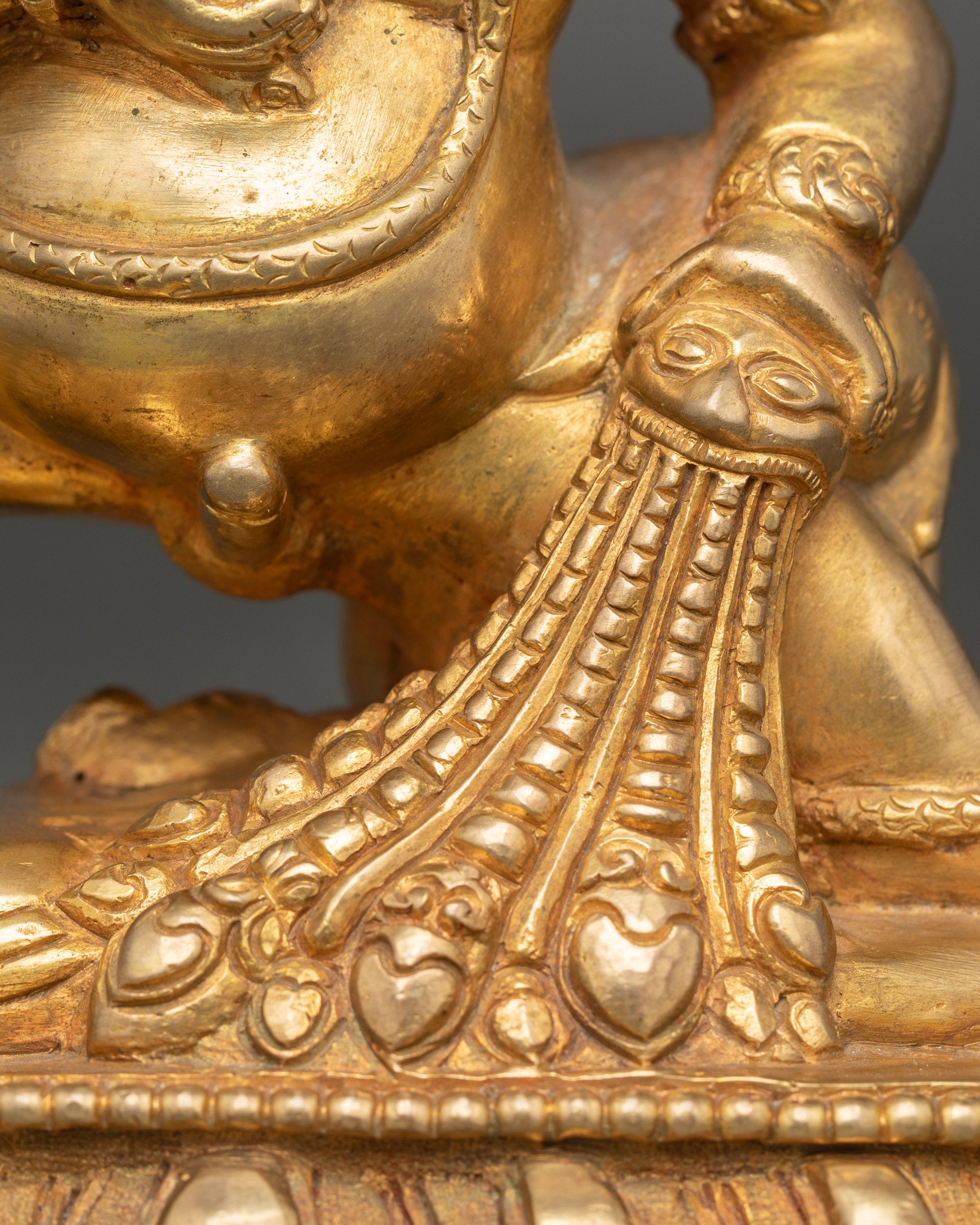 Black Dzambhala Statue