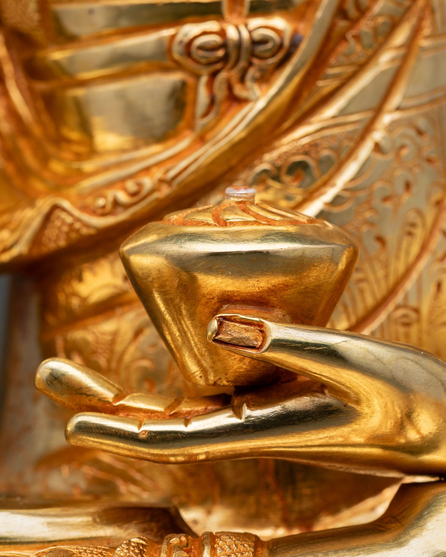 Shakyamuni Buddha Statue – The Historical Buddha of Enlightenment