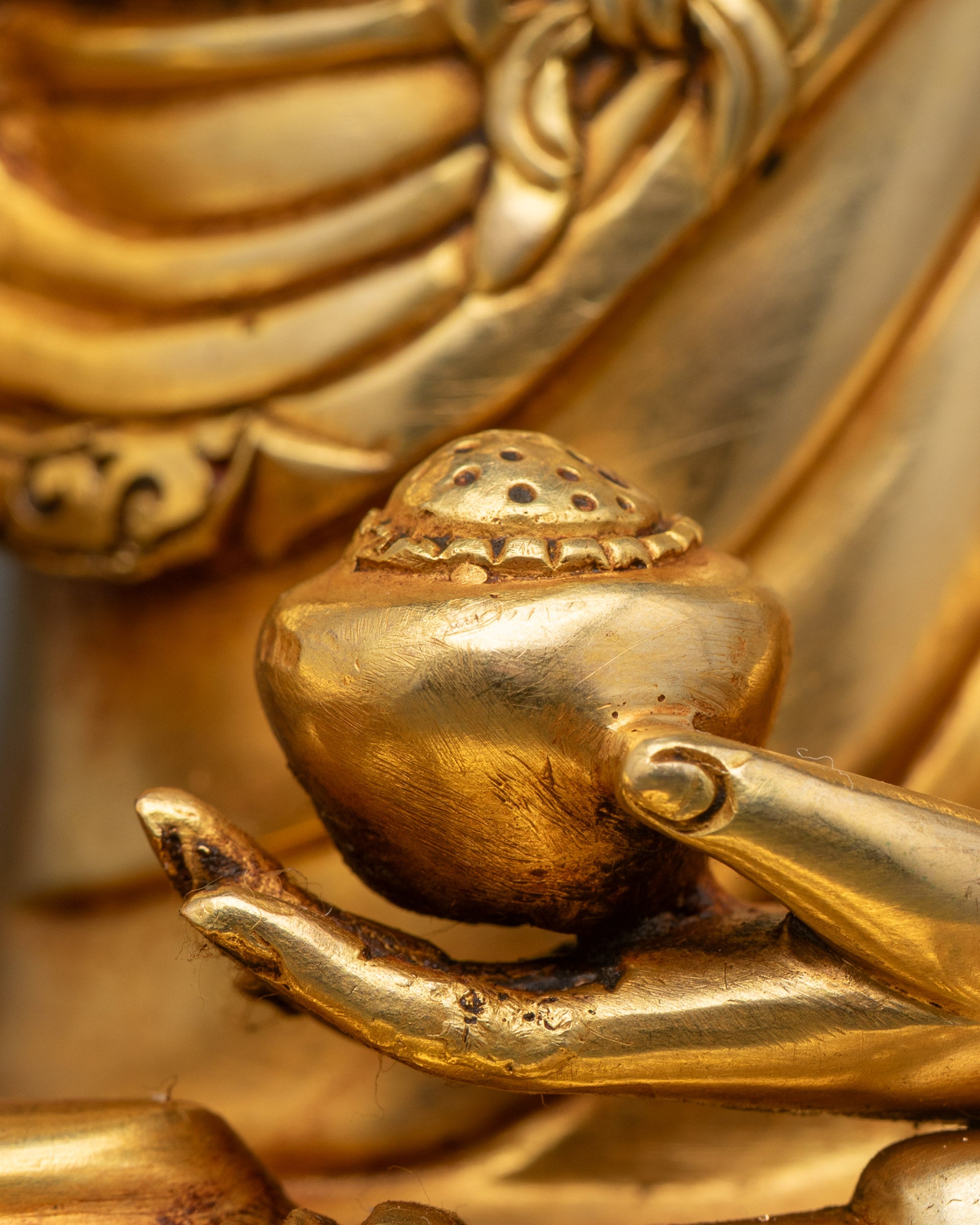 Golden Shakyamuni Buddha Statue for Awakening and Inner Peace
