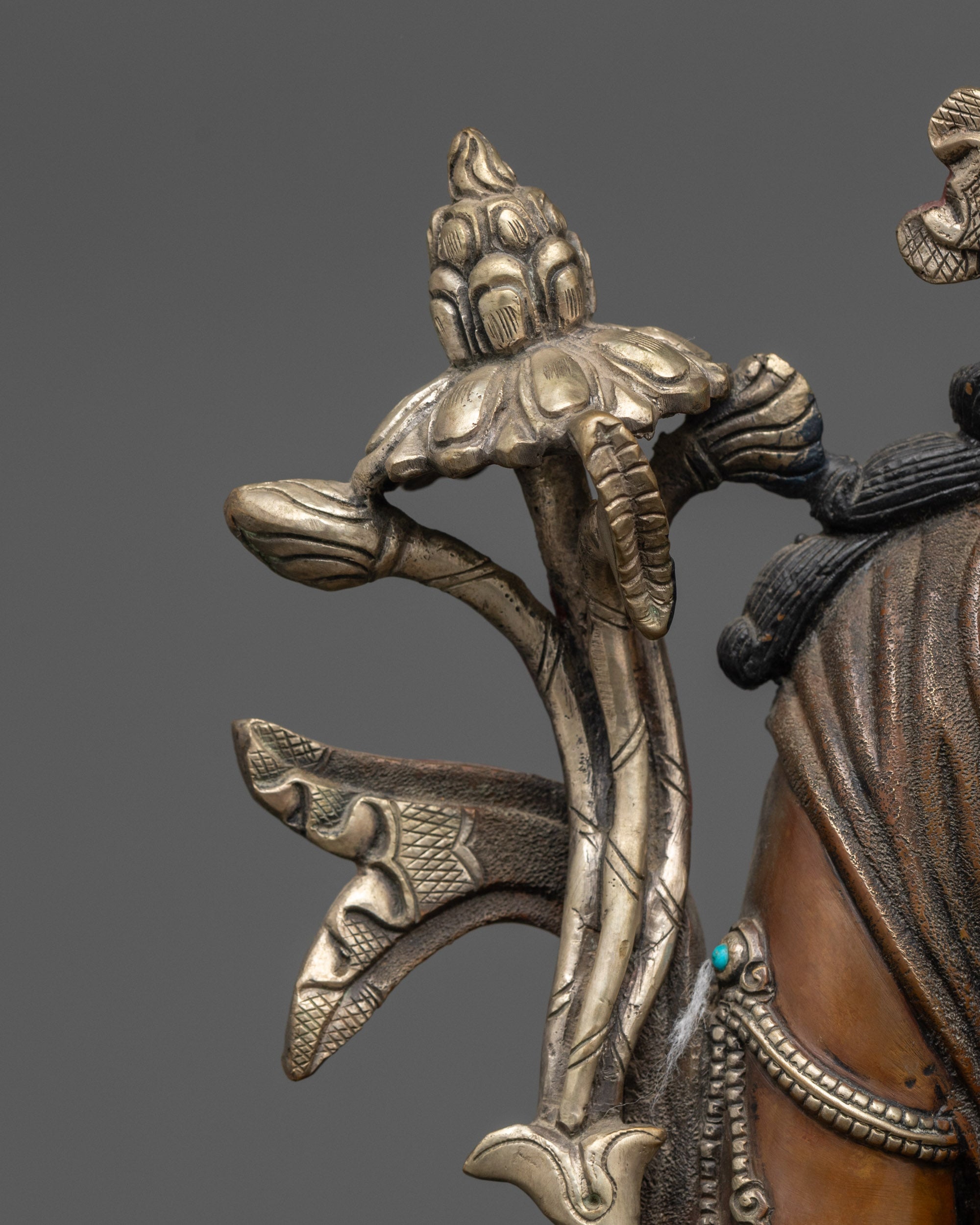 Calm Avalokiteshvara Statue | Oxidized Buddha of Mercy & Peace