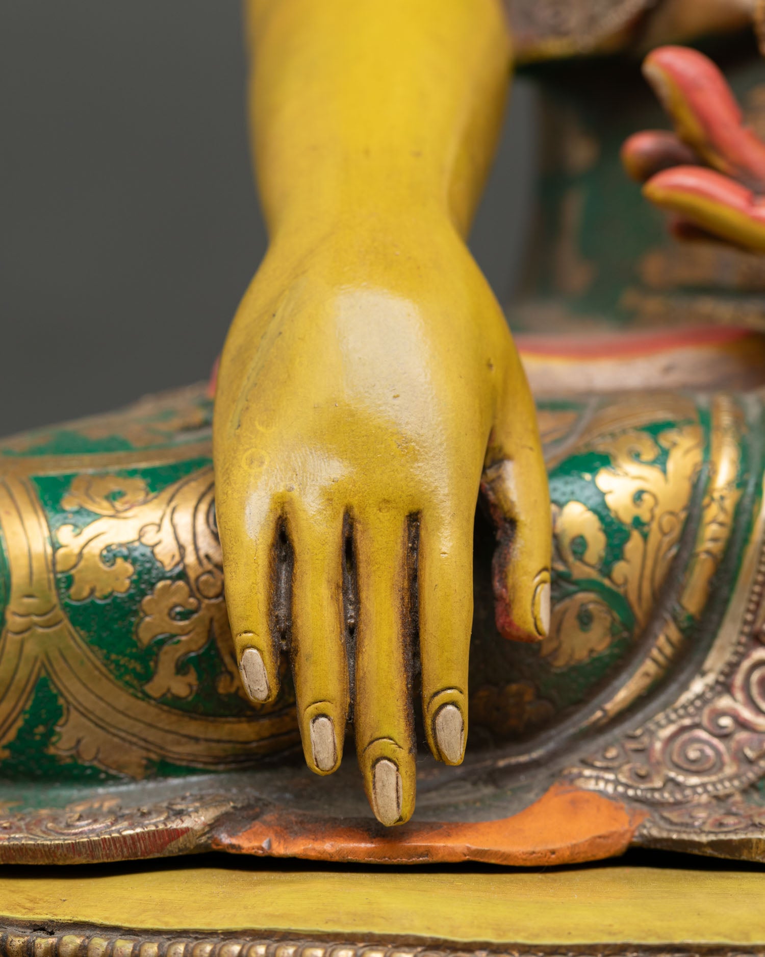 Shakyamuni Buddha Statue | Gold-Painted Face Buddhist Art
