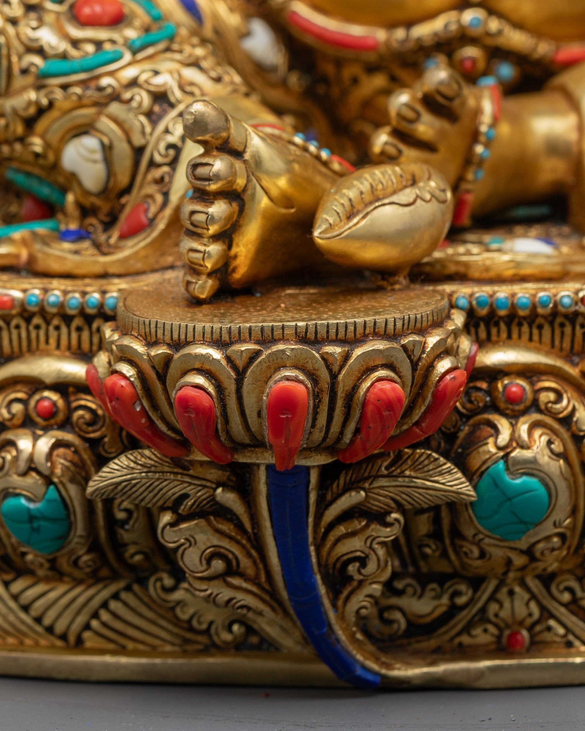 Premium Yellow Dzambhala Sculpture | Handcrafted Spiritual Wealth God