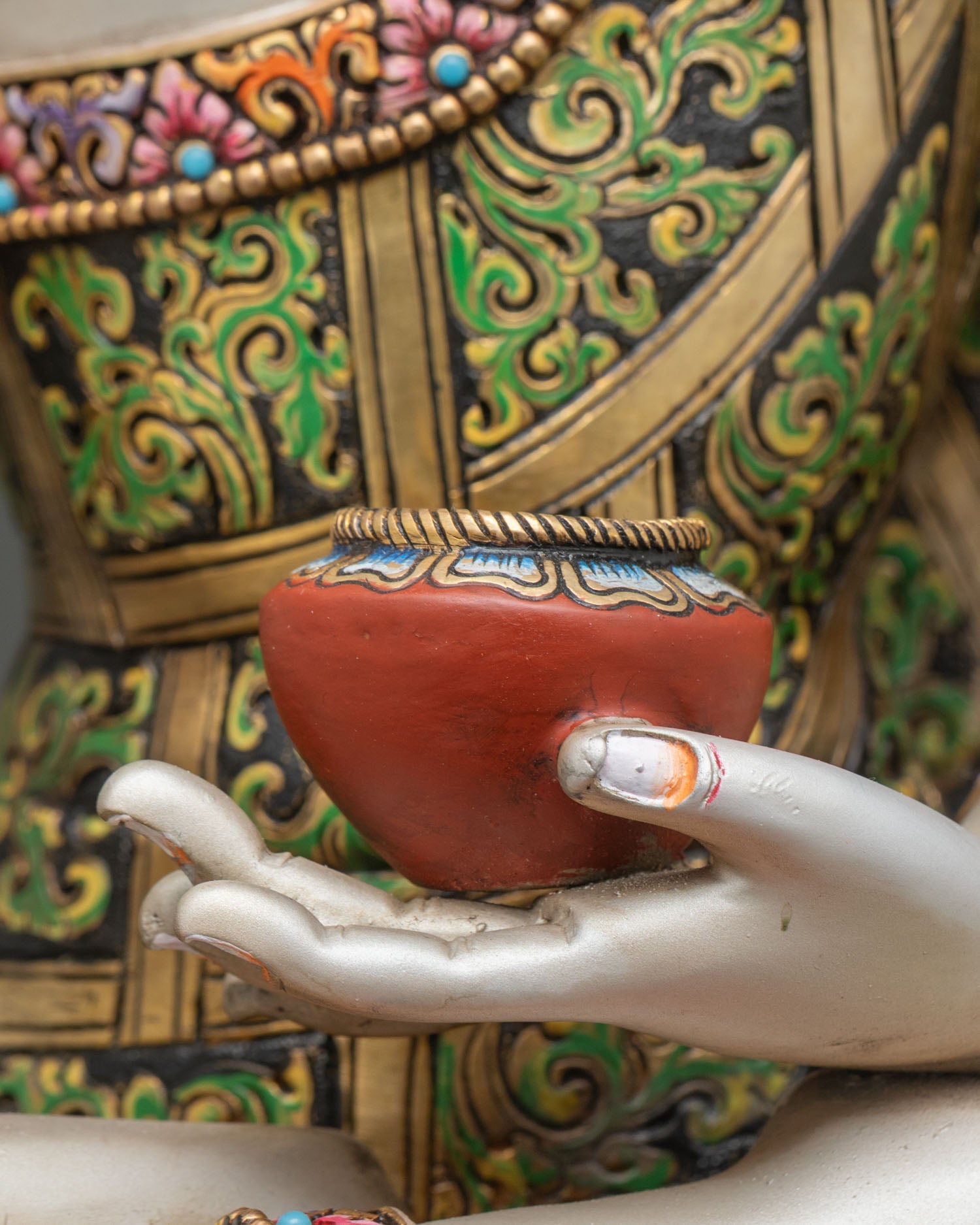 Crown Buddha Shakyamuni Statue – Peaceful Zen Sculpture