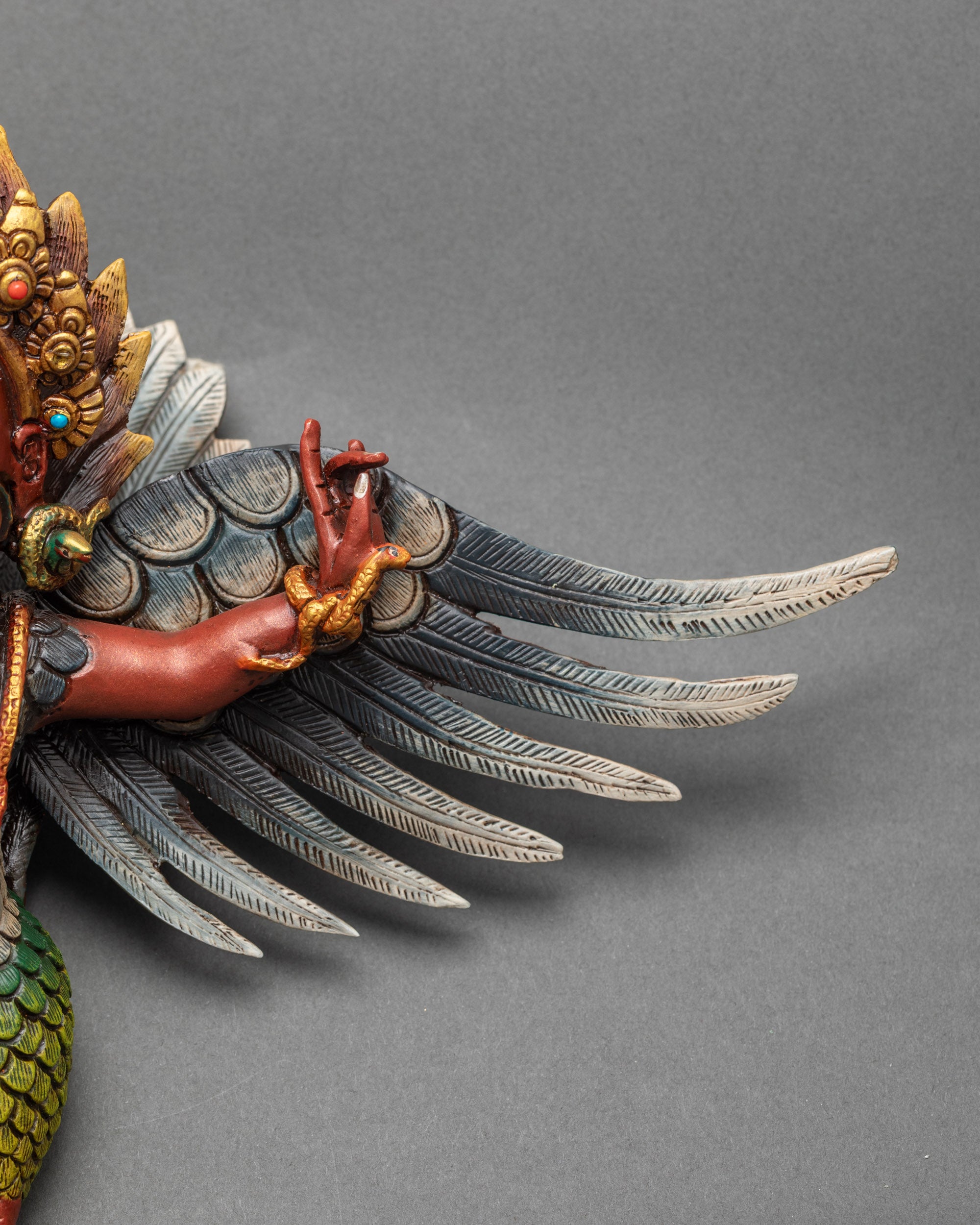 Divine Garuda Bird Statue for Courage and Victory