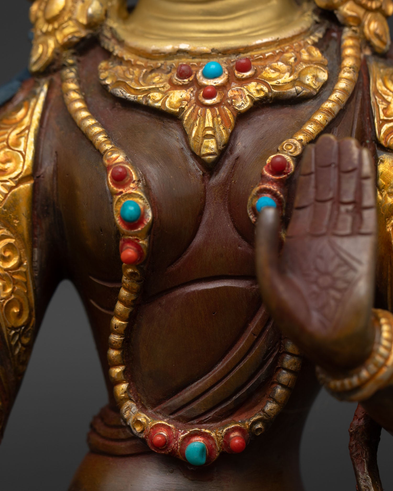 Handmade Laxmi Statue – Sacred Art for Prosperity