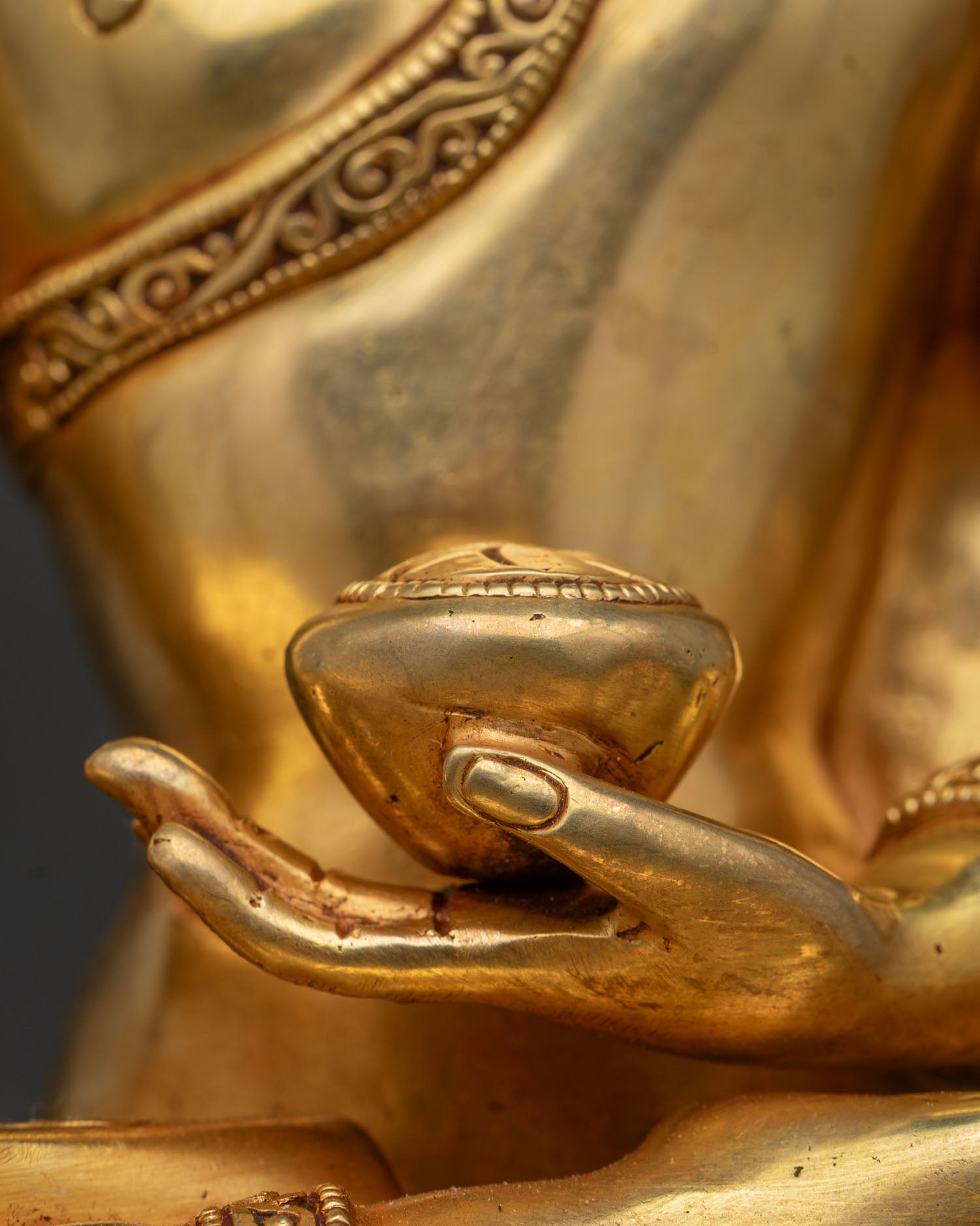 Buddha Shakyamuni Statue | The Enlightened Teacher of Dharma