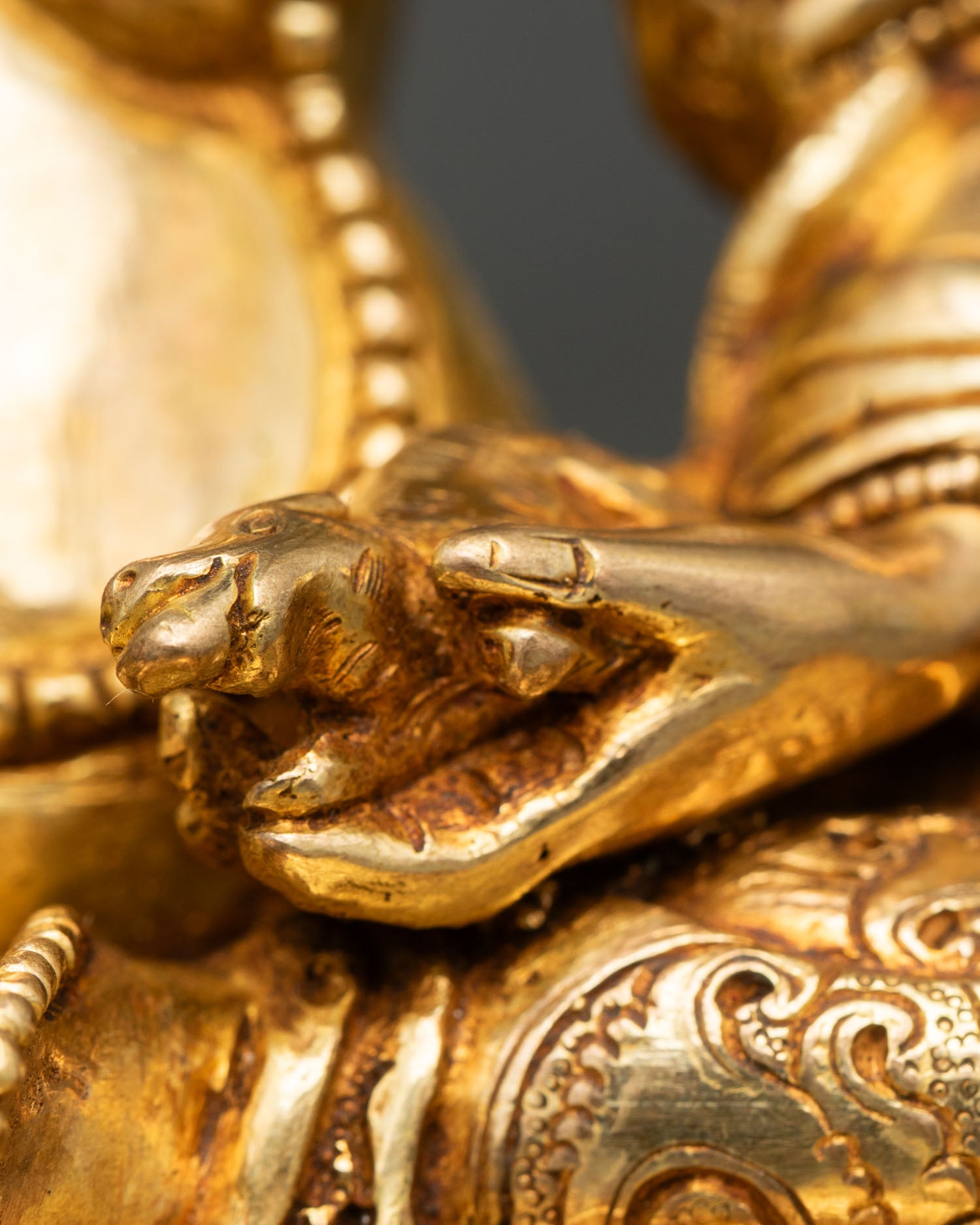 Dzambhala Statue – Symbol of Prosperity and Good Fortune