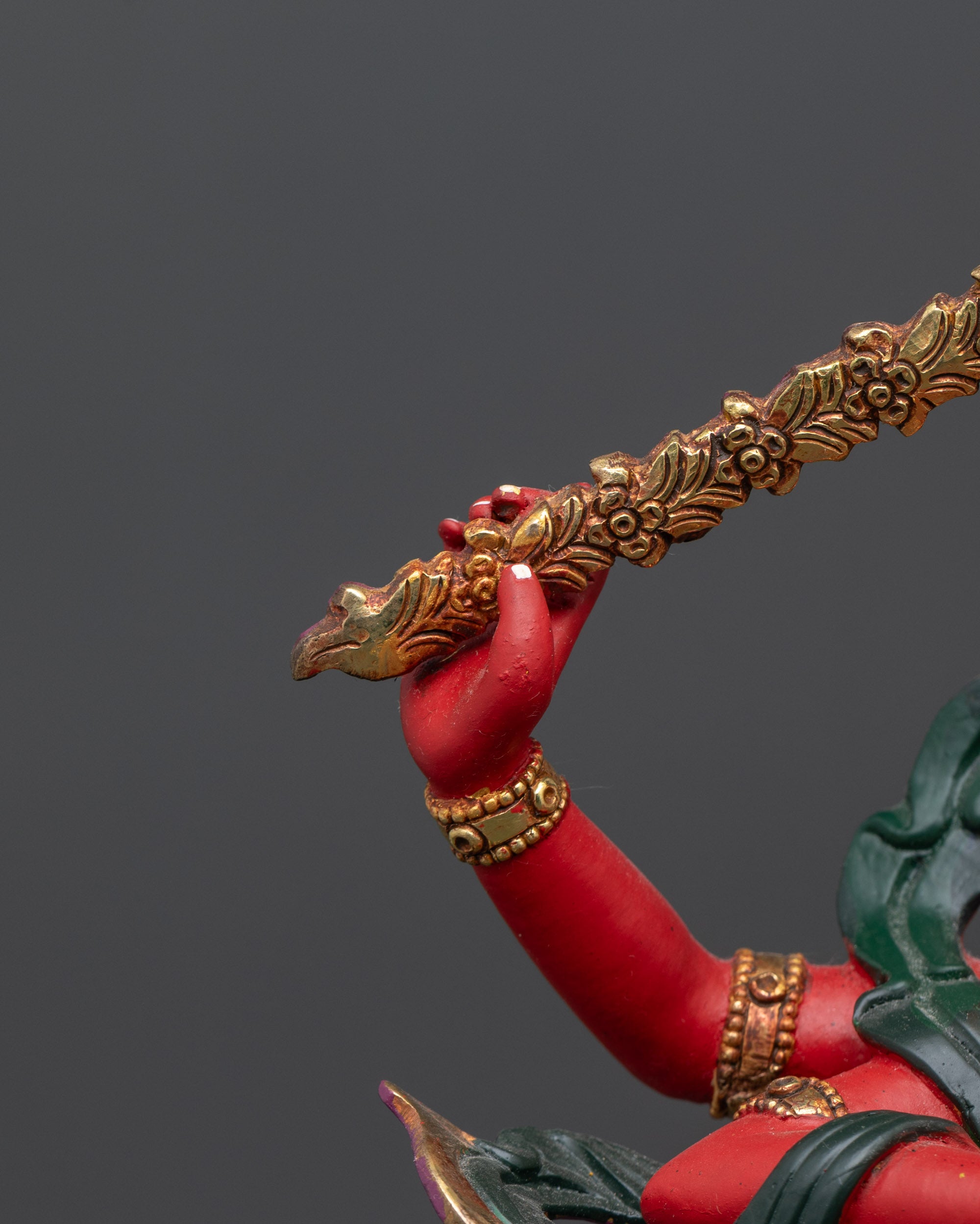 Fierce Dakini Kurukulla Statue | Traditional Himalayan Buddhist Artwork