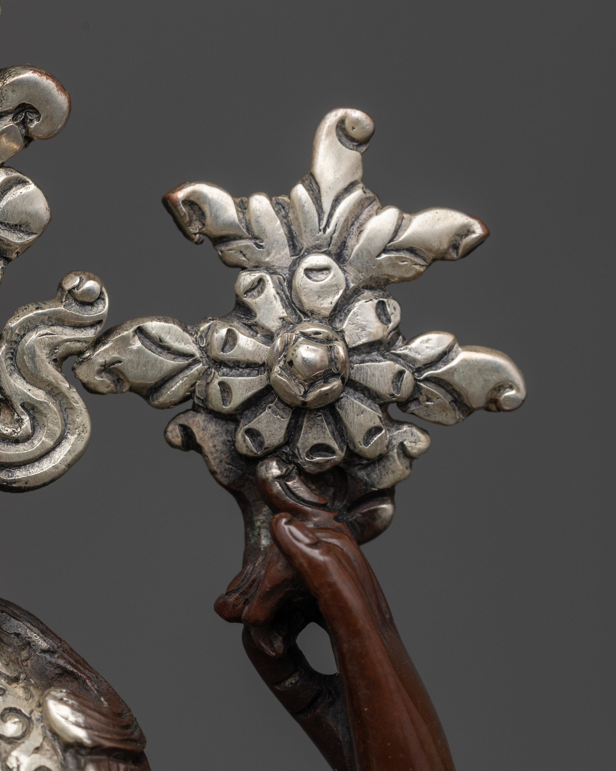 Handcrafted Tibetan Chenrezig – Avalokiteshvara Buddhist Statue