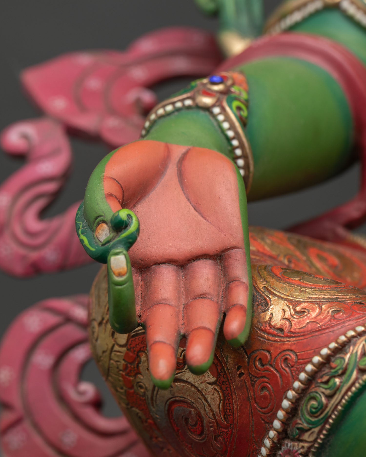 Green Tara Statue – Embodiment of Compassion & Fearlessness