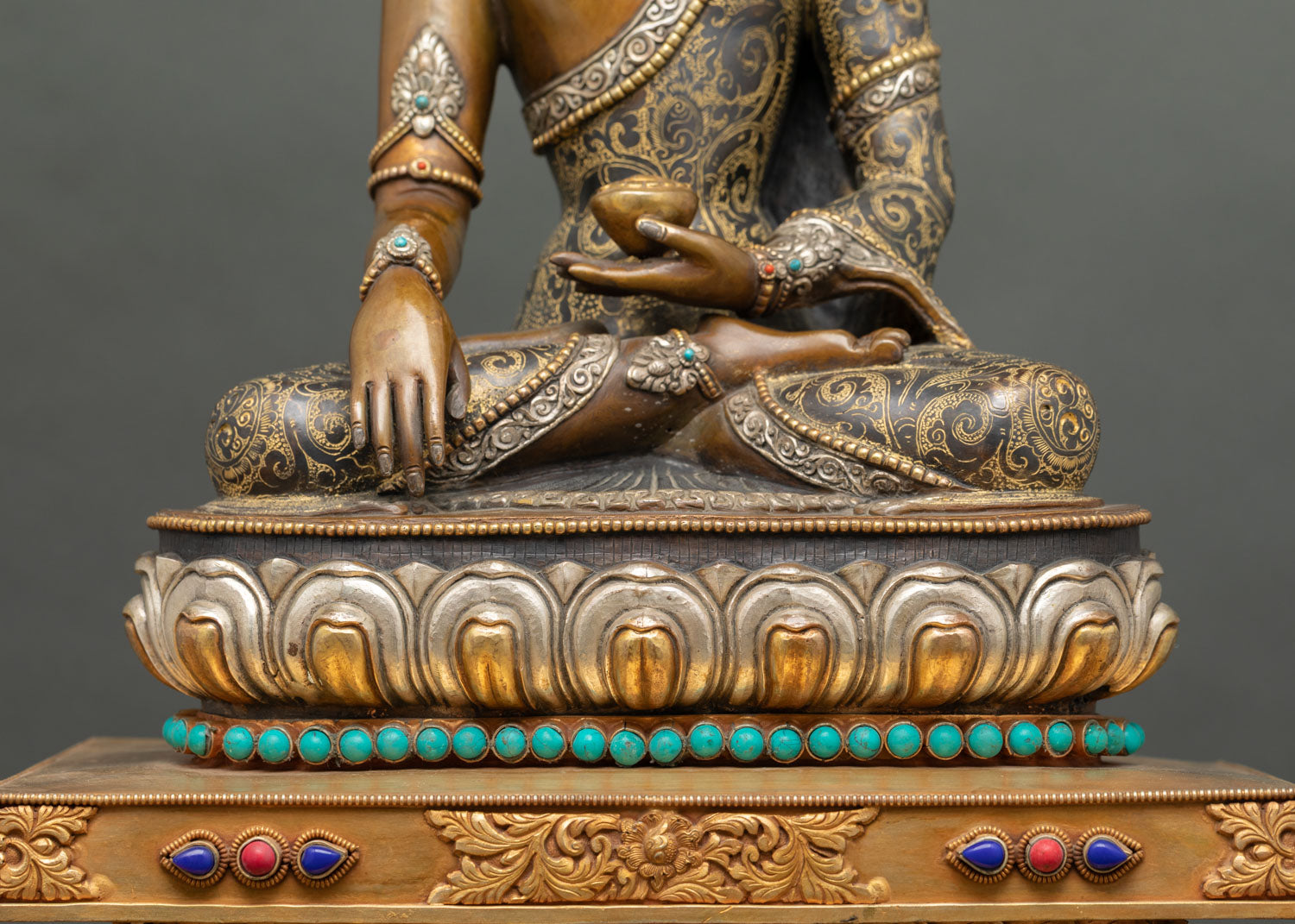 Shakyamuni Buddha Statue