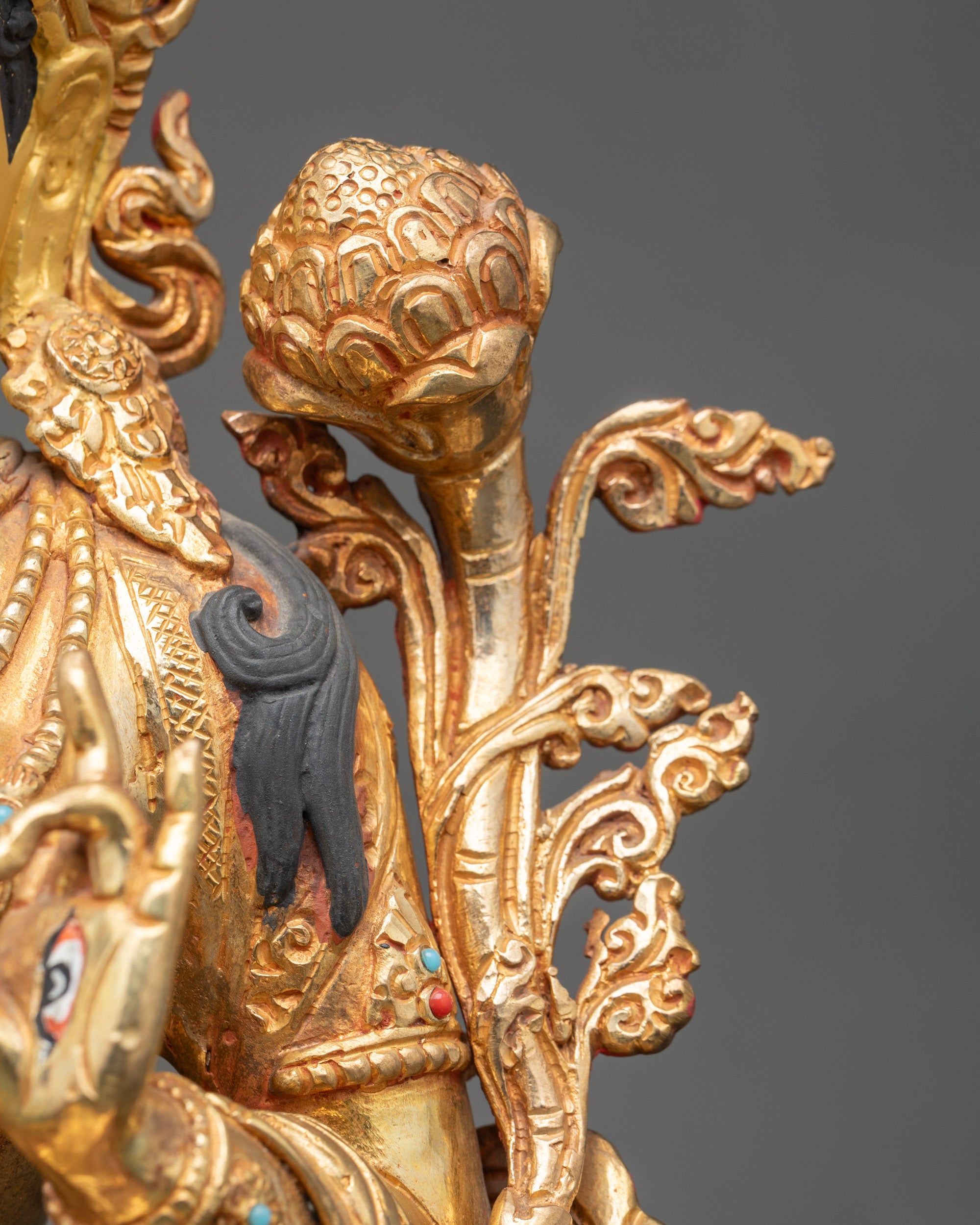 Beautiful White Tara Statue - A Symbol of Purity and Truth