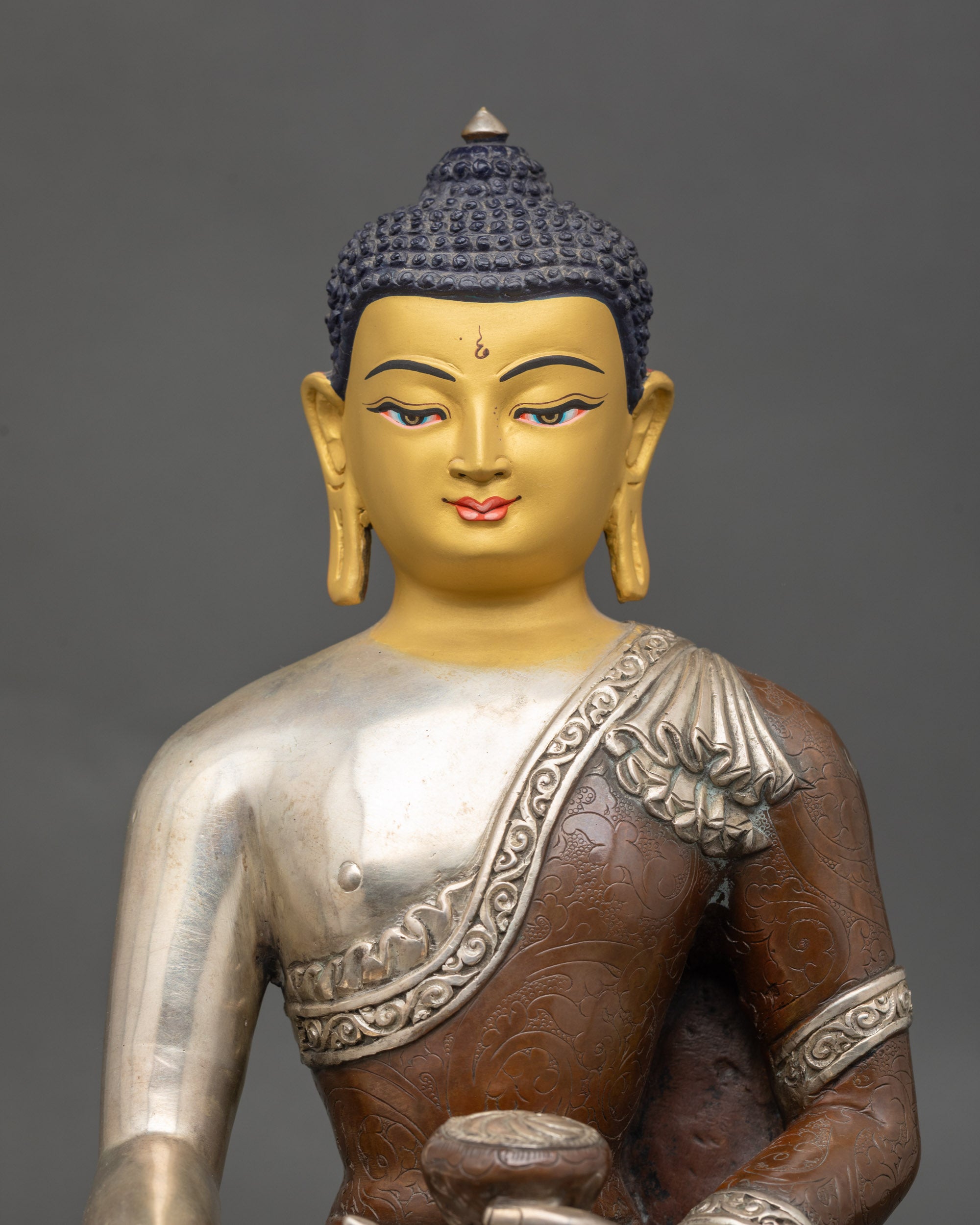 Oxidized Shakyamuni Buddha Statue for Home Decor