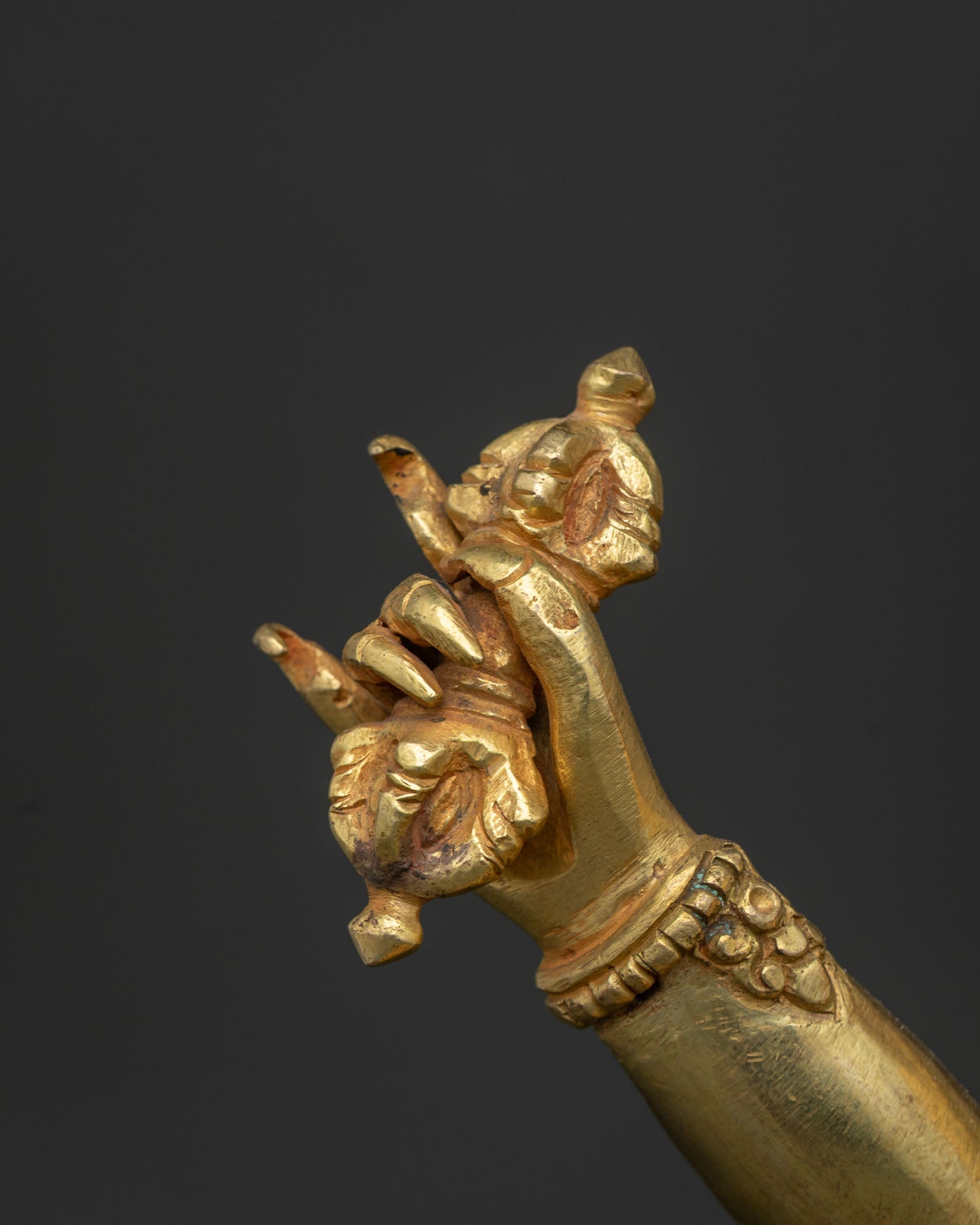 Traditional Vajrapani Statue – Exquisite Tibetan Copper Sculpture
