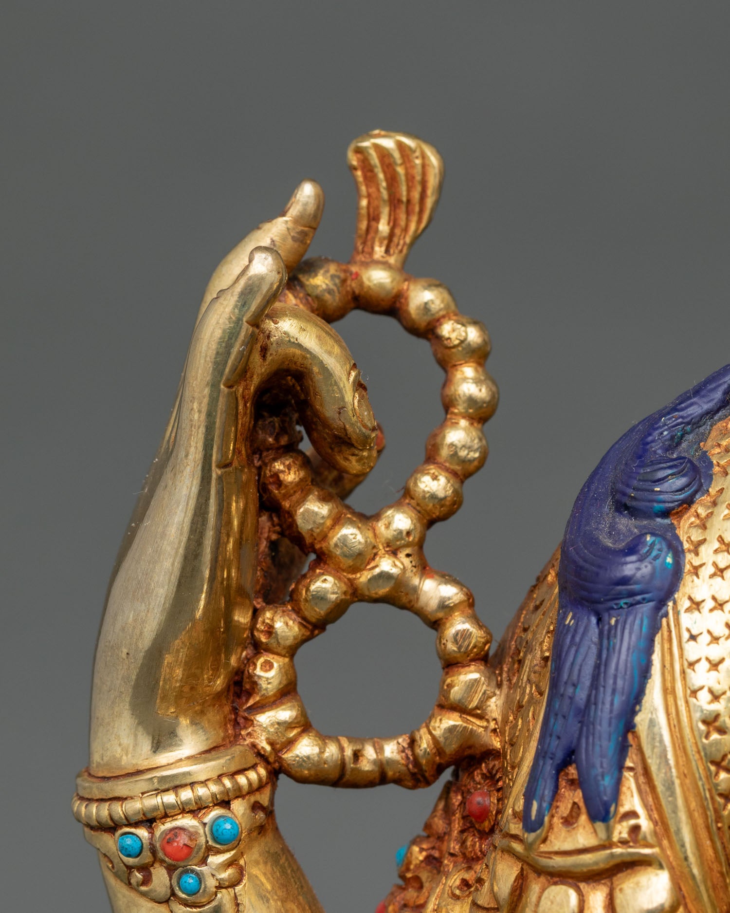 Four-armed Avalokiteshvara Statue | Divine Lord Who Gazes Down