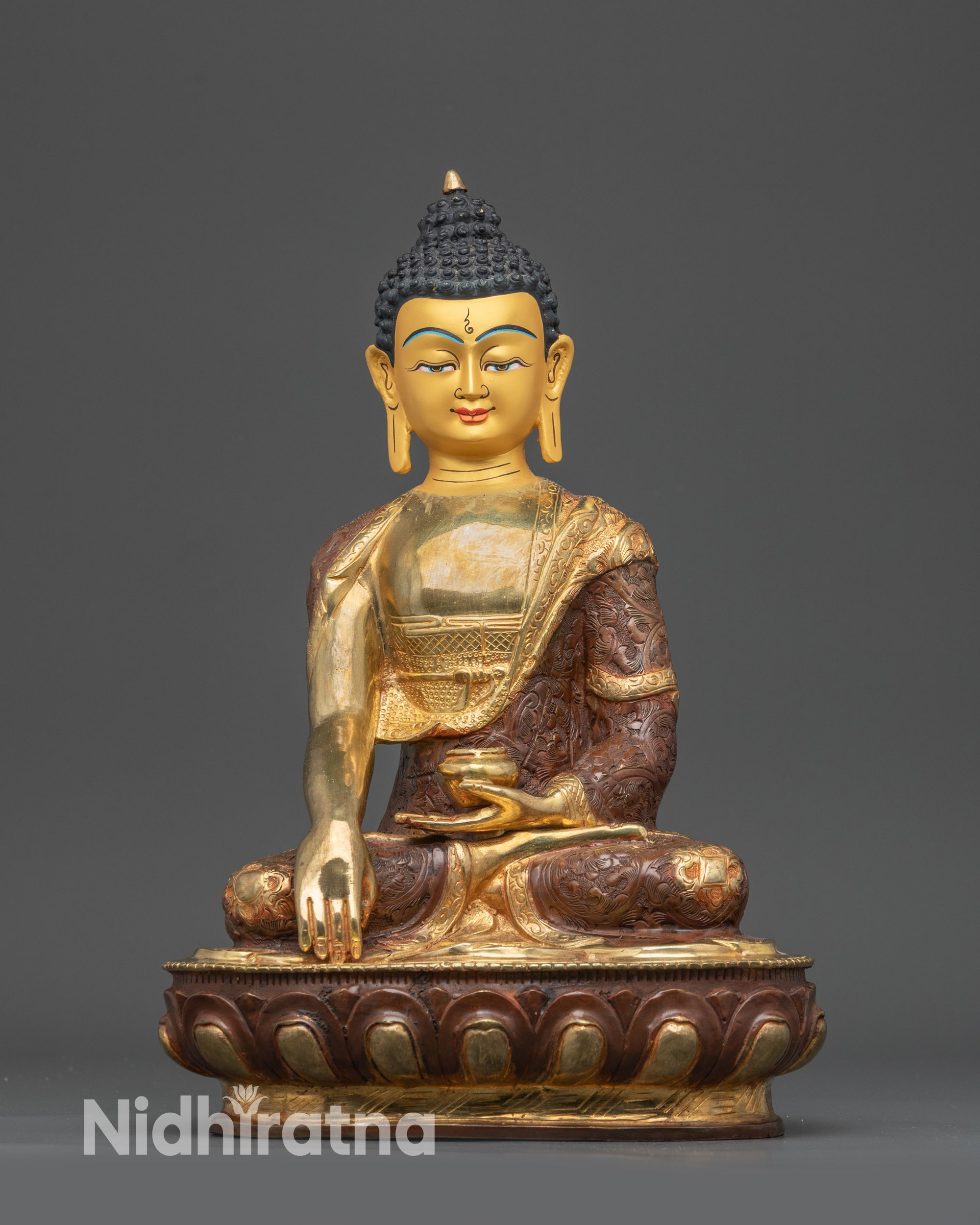 Buddha Shakyamuni Statue
