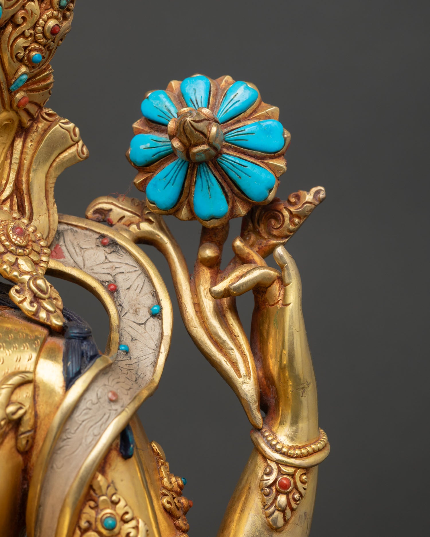 Luxurious Chenrezig Statue | Four-armed Avalokiteshvara Meditation Art