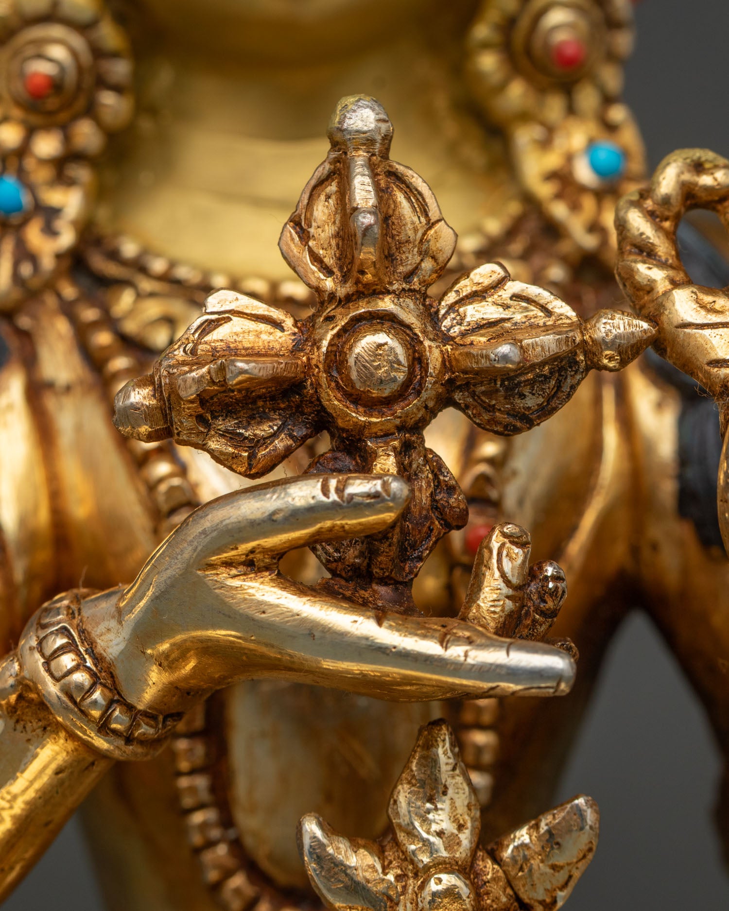 Ushnisha Vijaya Namgyalma Statue | Buddhist Deity of Longevity & Protection