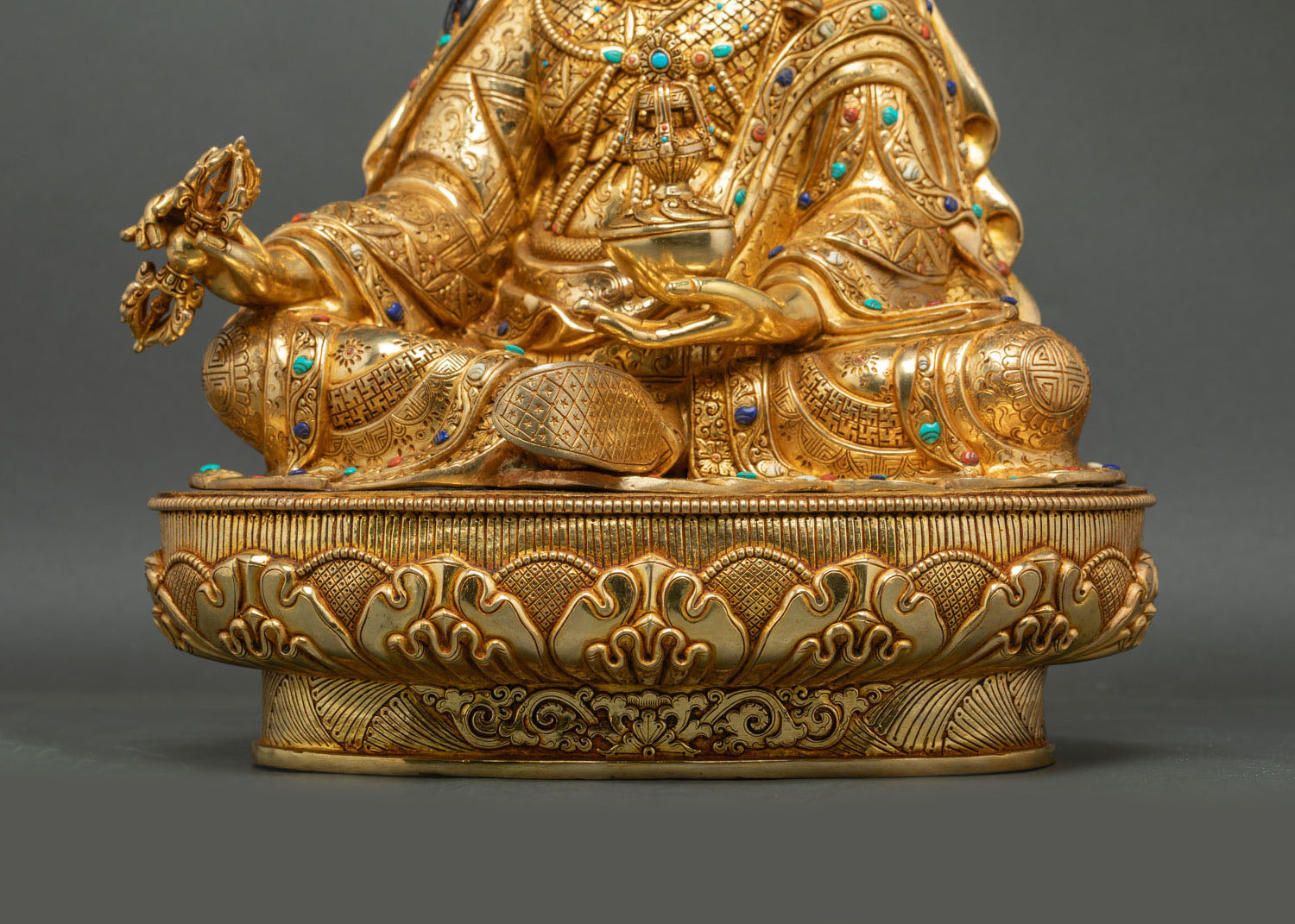 Guru Rinpoche with Two Consorts Statue – Sacred Vajrayana Art