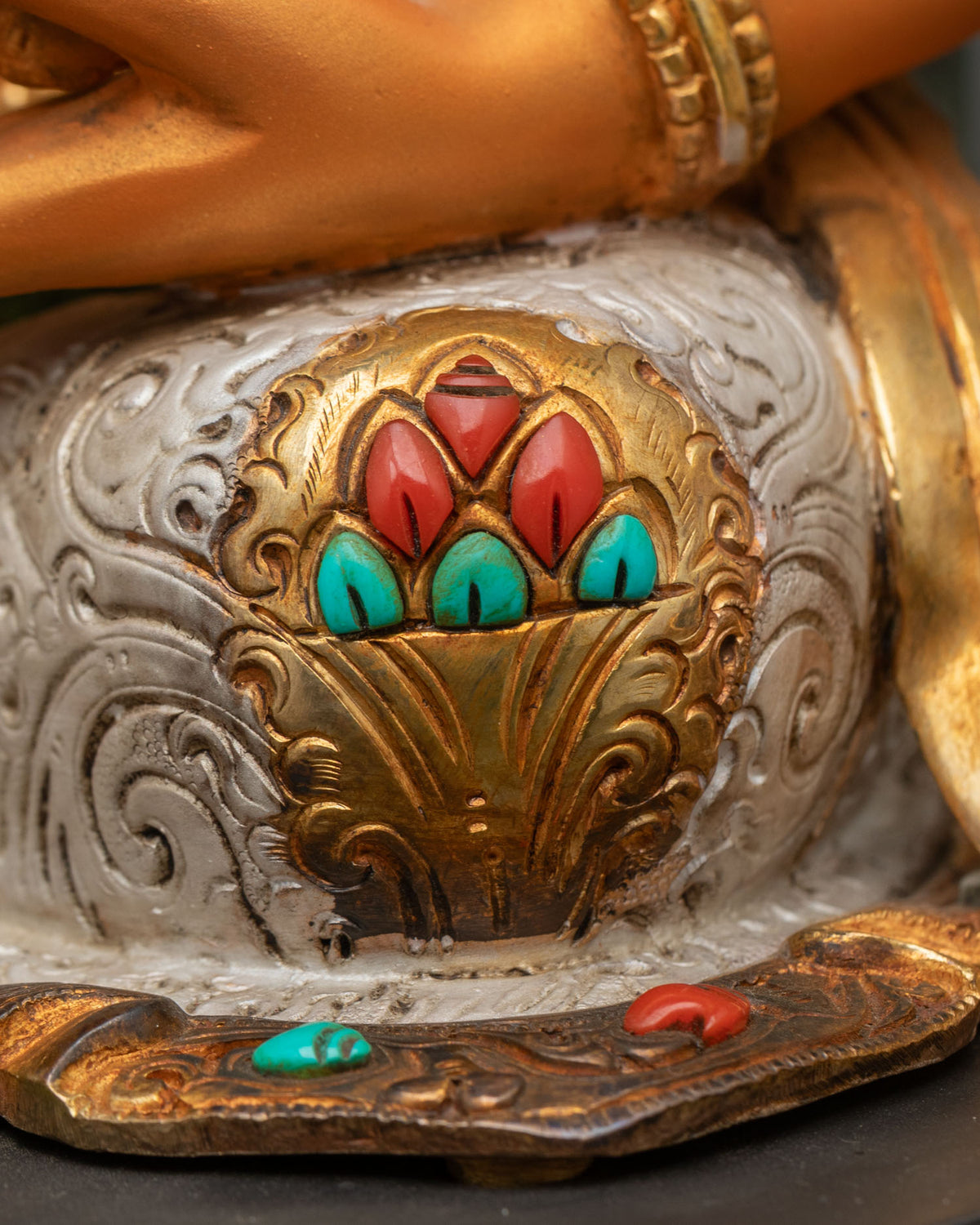 Yellow Dzambhala Figurine | Buddhist Wealth Sculpture of Nepal