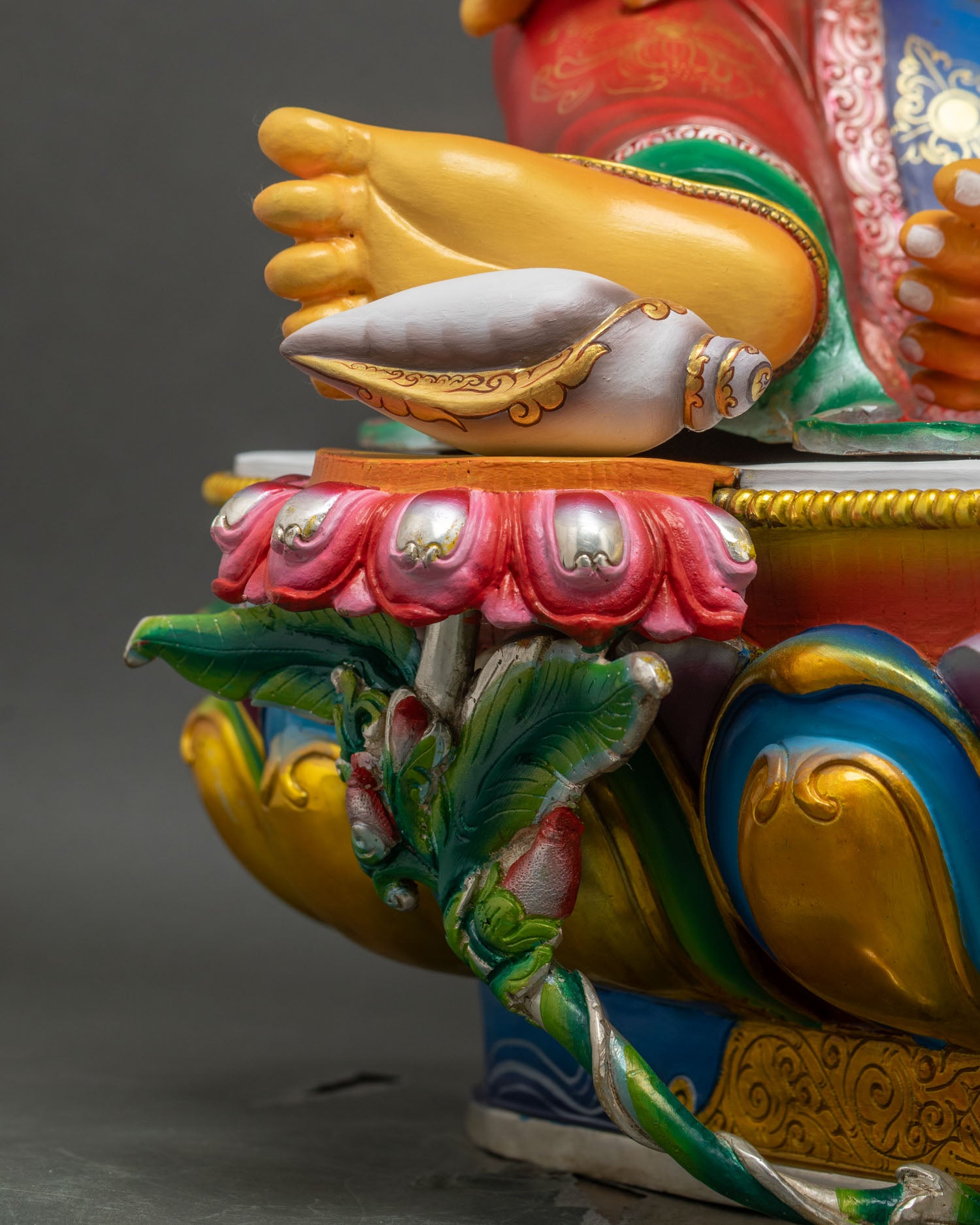 32" Yellow Dzambhala Statue | Exceptional Buddhist Nepali Artwork